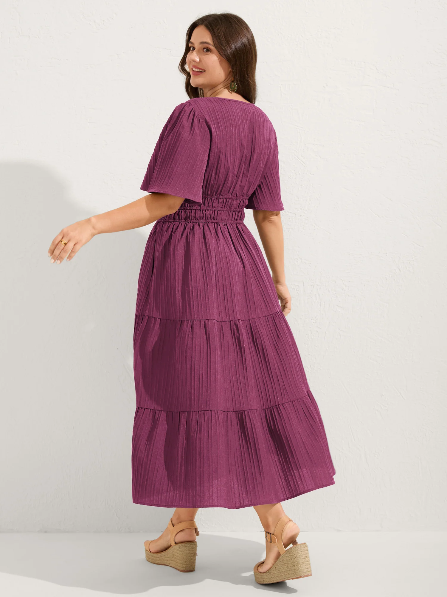 Textured Shirred Cinched Waist Maxi Dress - Image 15