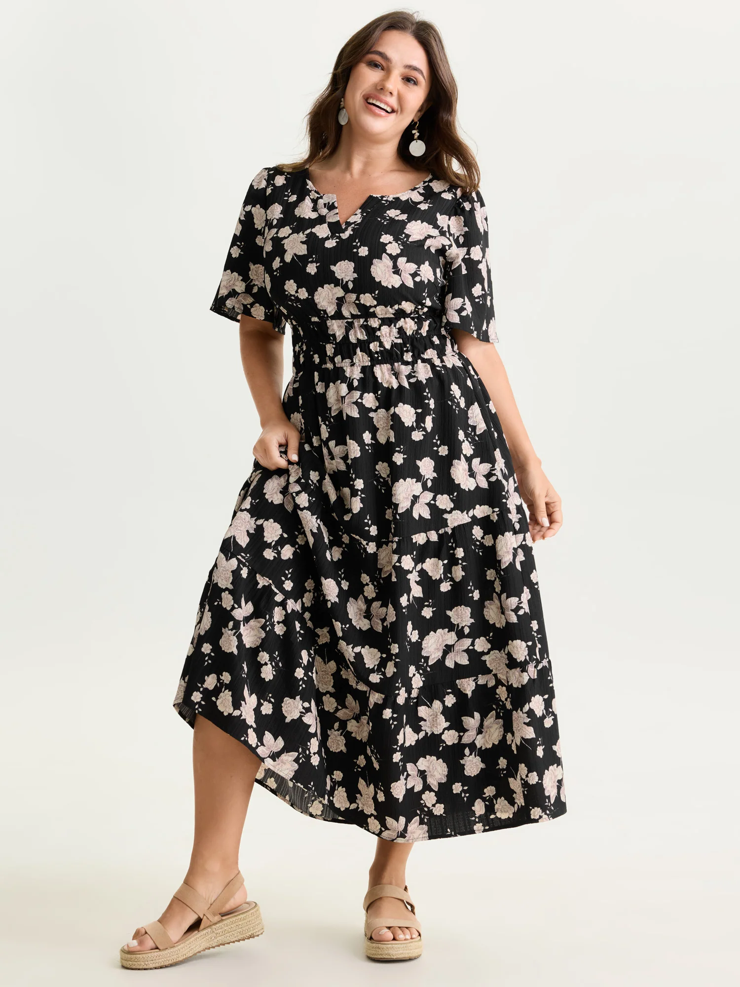 Textured Shirred Cinched Waist Maxi Dress - Image 18