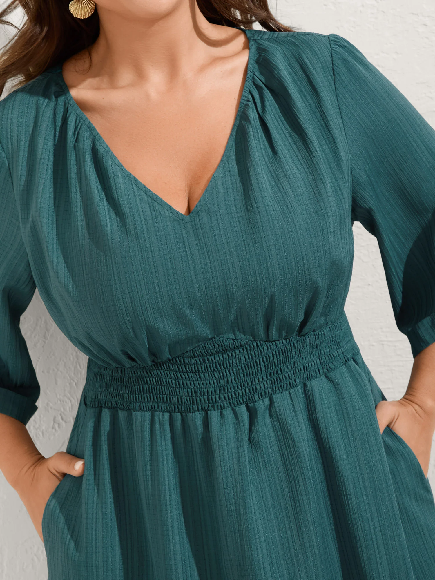 Textured Shirred-Waist Adjustable Pockets Midi Dress - Image 3