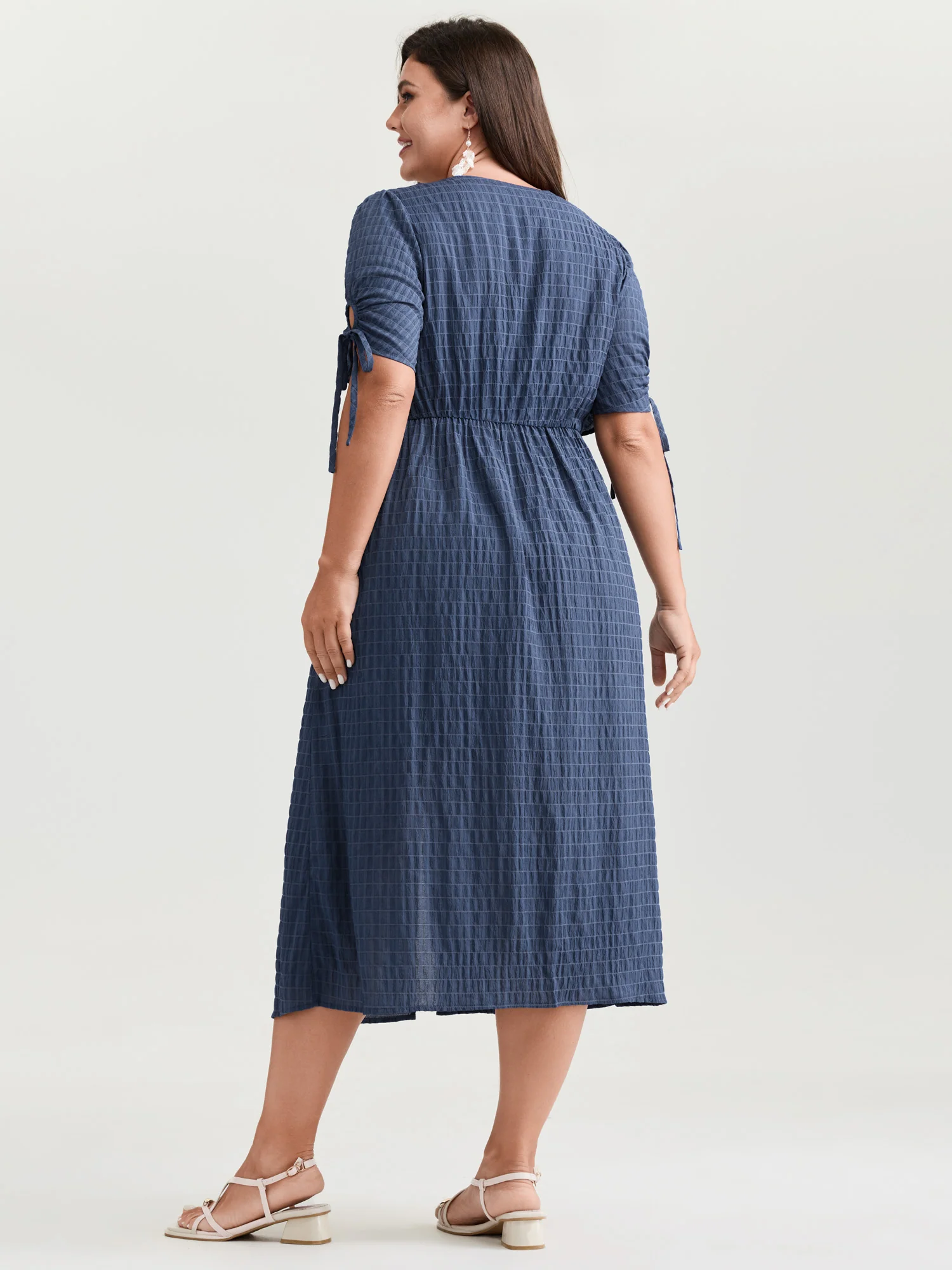 Textured Sleeve-Tie Pockets Midi Dress - Image 4