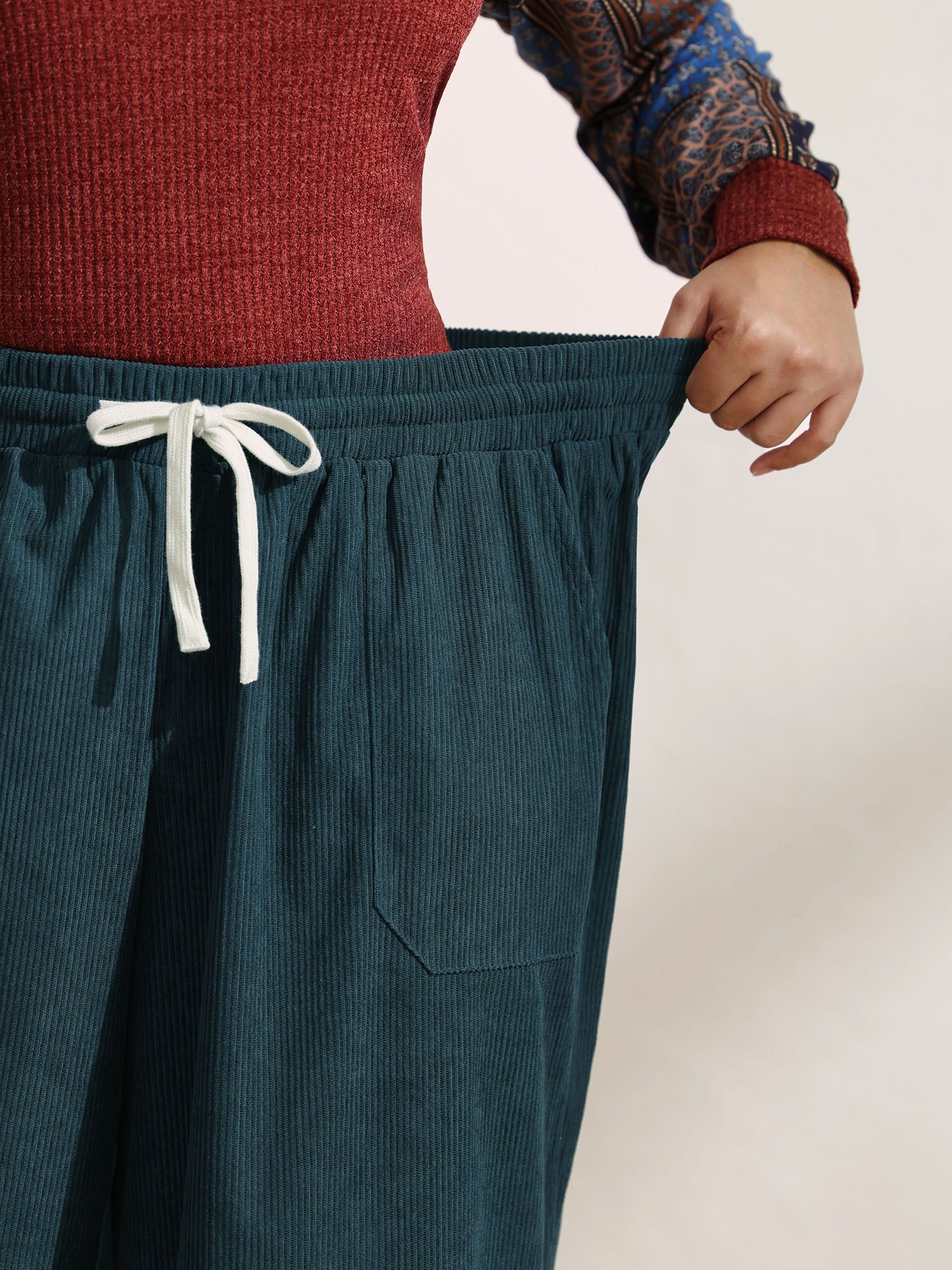 Textured Slit Drawstring Wide-Leg Pants - Image 4