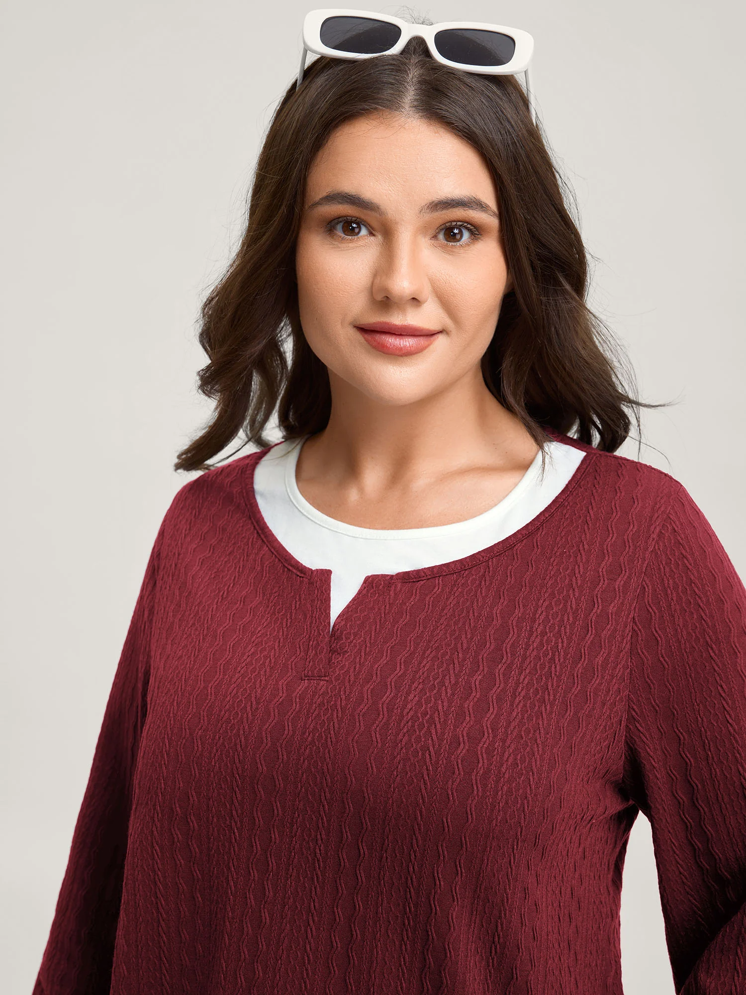 Textured Spliced Round Neck Solid T-Shirt - Image 10