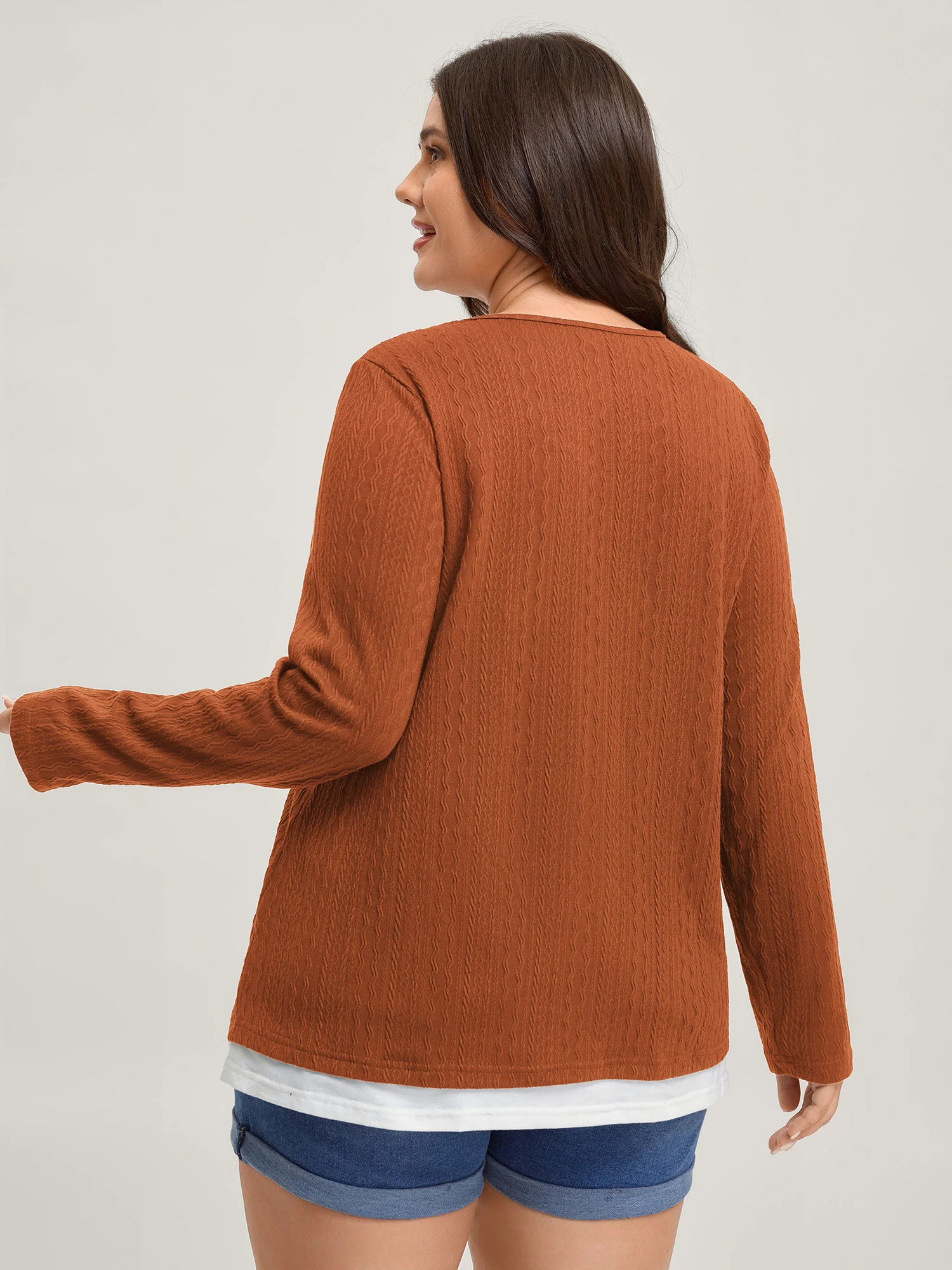 Textured Spliced Round Neck Solid T-Shirt - Image 16