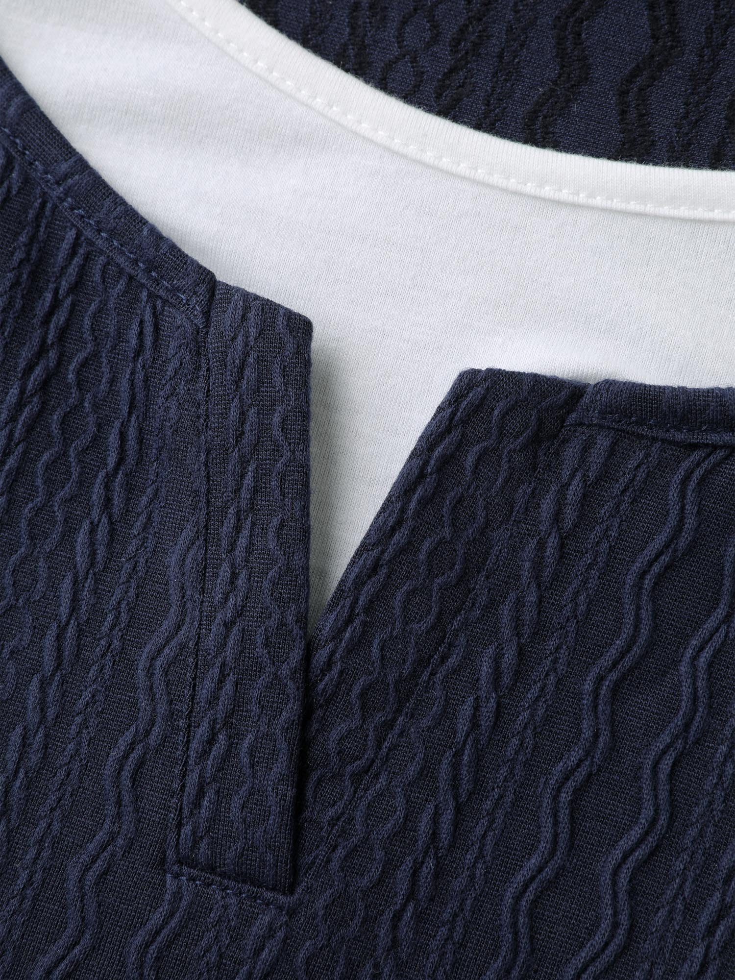 Textured Spliced Round Neck Solid T-Shirt - Image 5