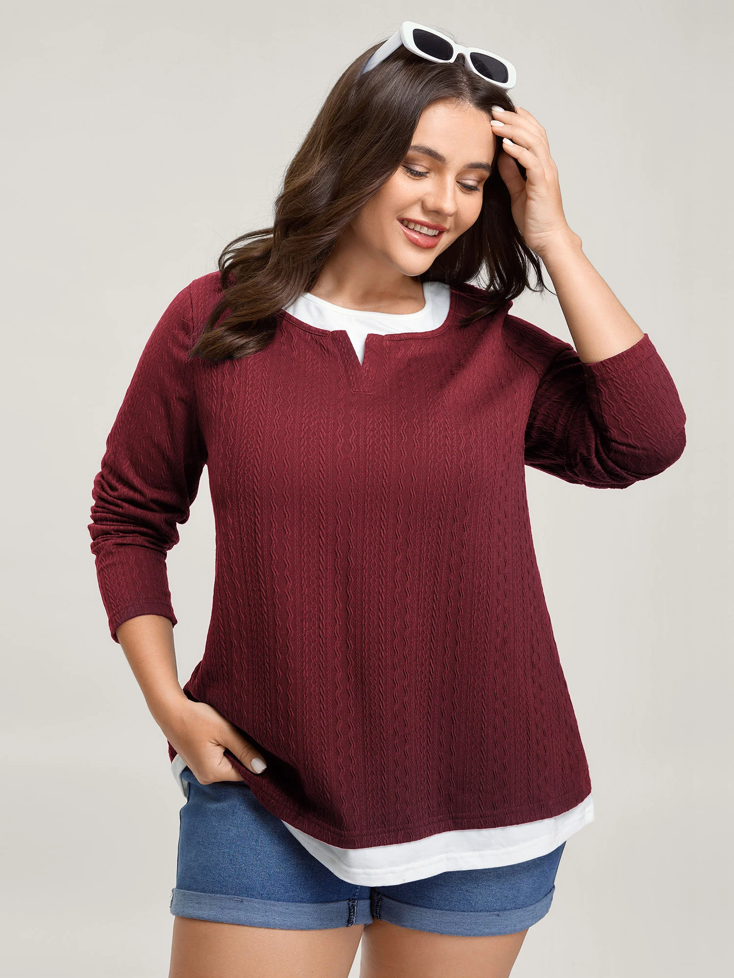 Textured Spliced Round Neck Solid T-Shirt - Image 9