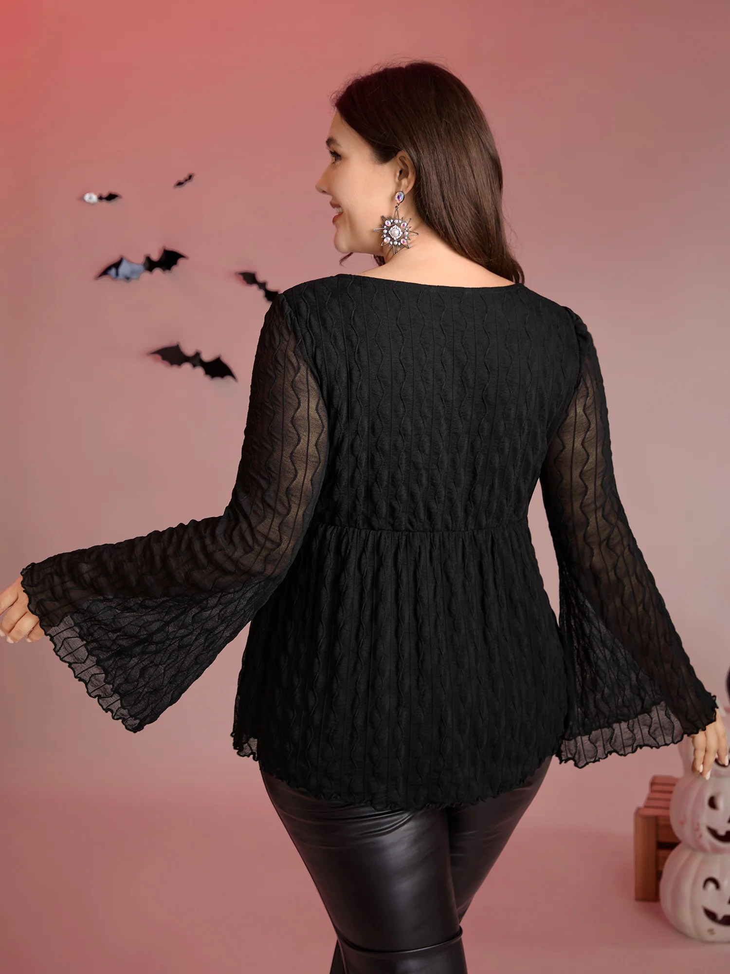 Textured Sweetheart Cinched Neck Knit Top - Image 4