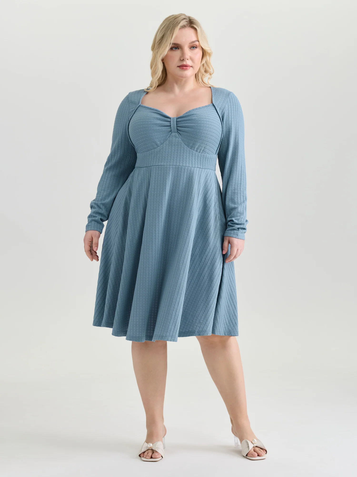 Textured Sweetheart Neckline Pockets Mini Dress - Image 3