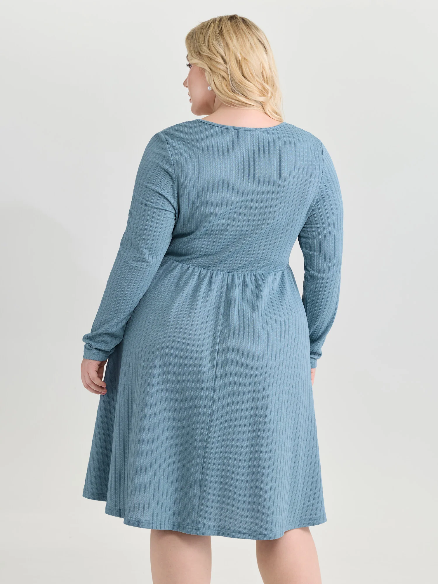 Textured Sweetheart Neckline Pockets Mini Dress - Image 4