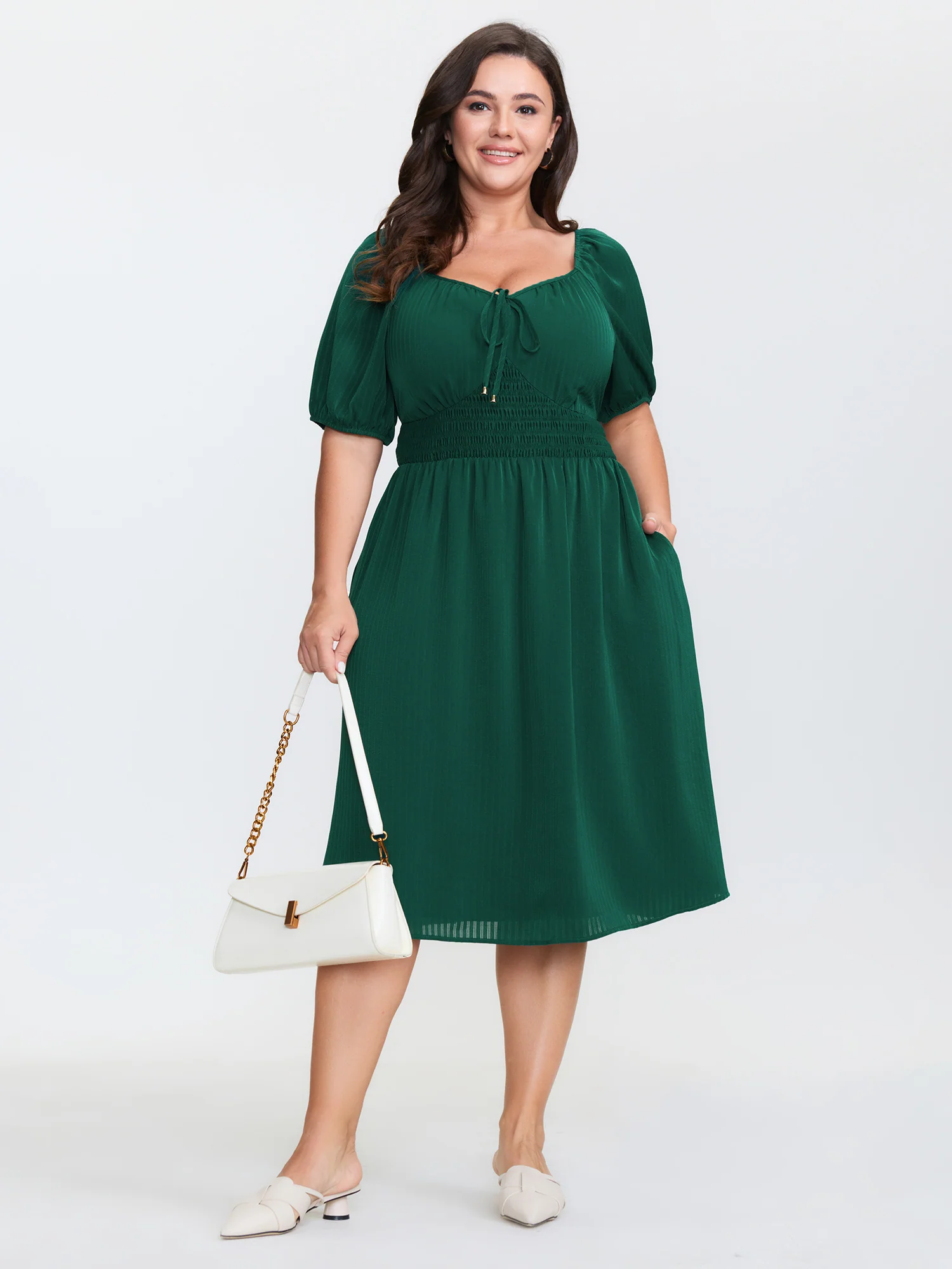 Textured Triangular Cinched Waist Midi Dress - Image 3