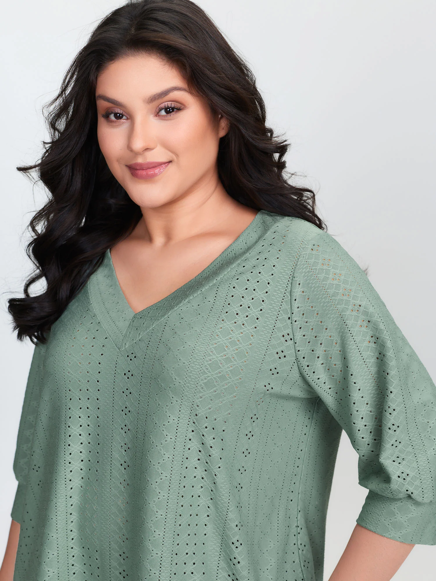 Textured V-Neck Eyelet Loose Fit T-Shirt - Image 3