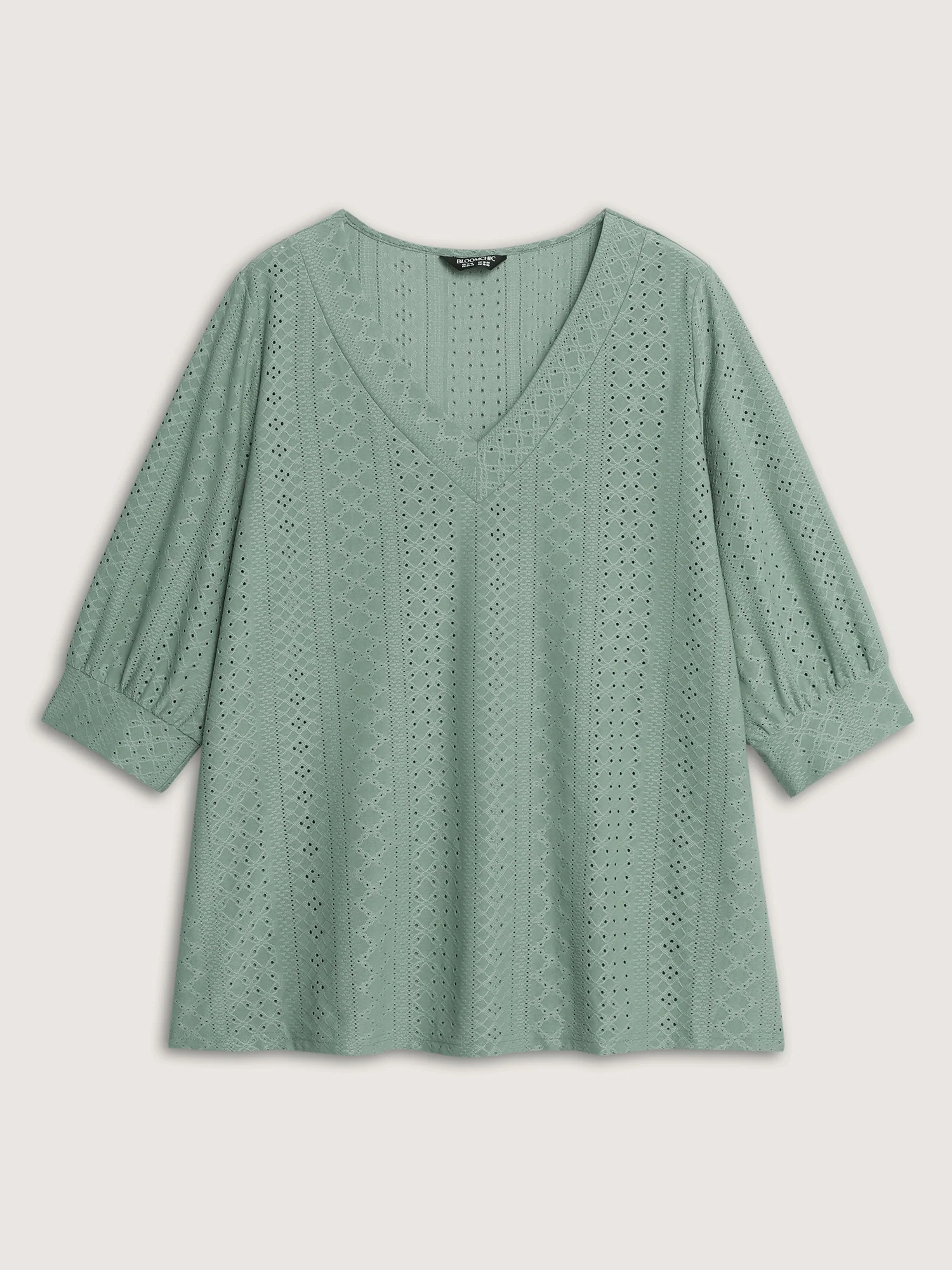 Textured V-Neck Eyelet Loose Fit T-Shirt - Image 7