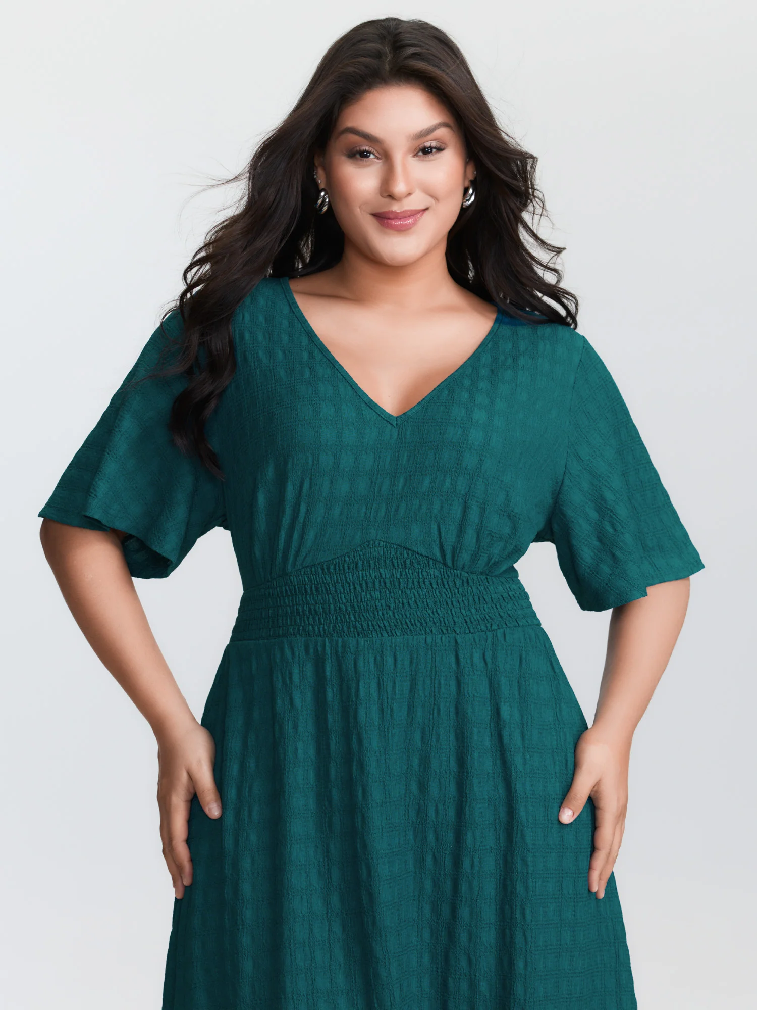 Textured V-Neck Shirred Waist Midi Dress - Image 2