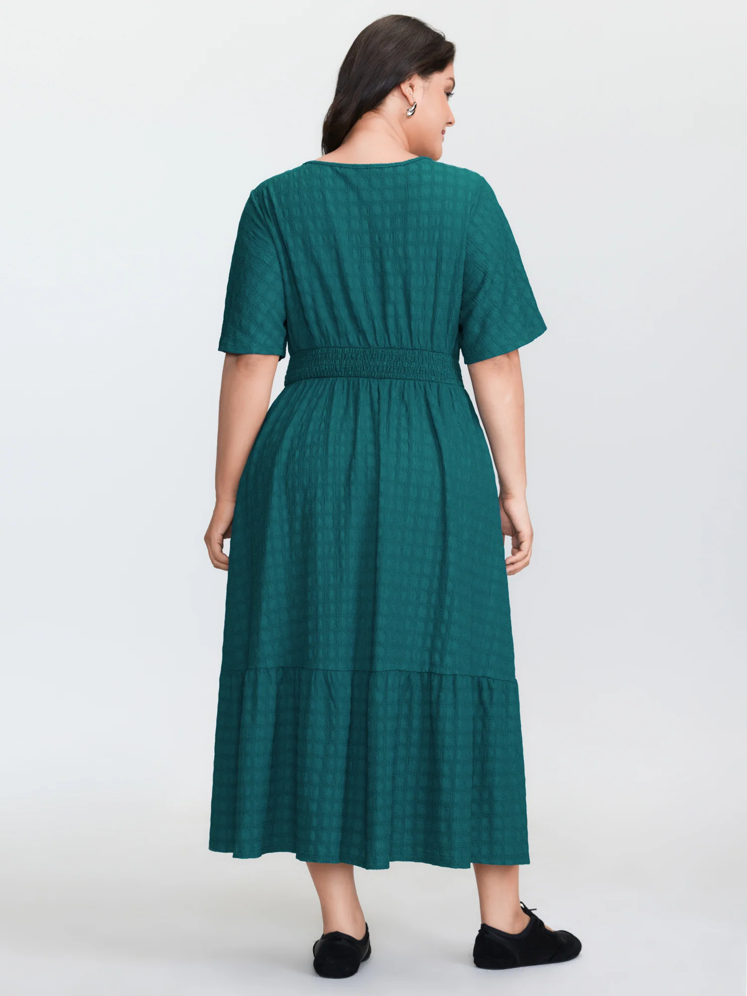 Textured V-Neck Shirred Waist Midi Dress - Image 5
