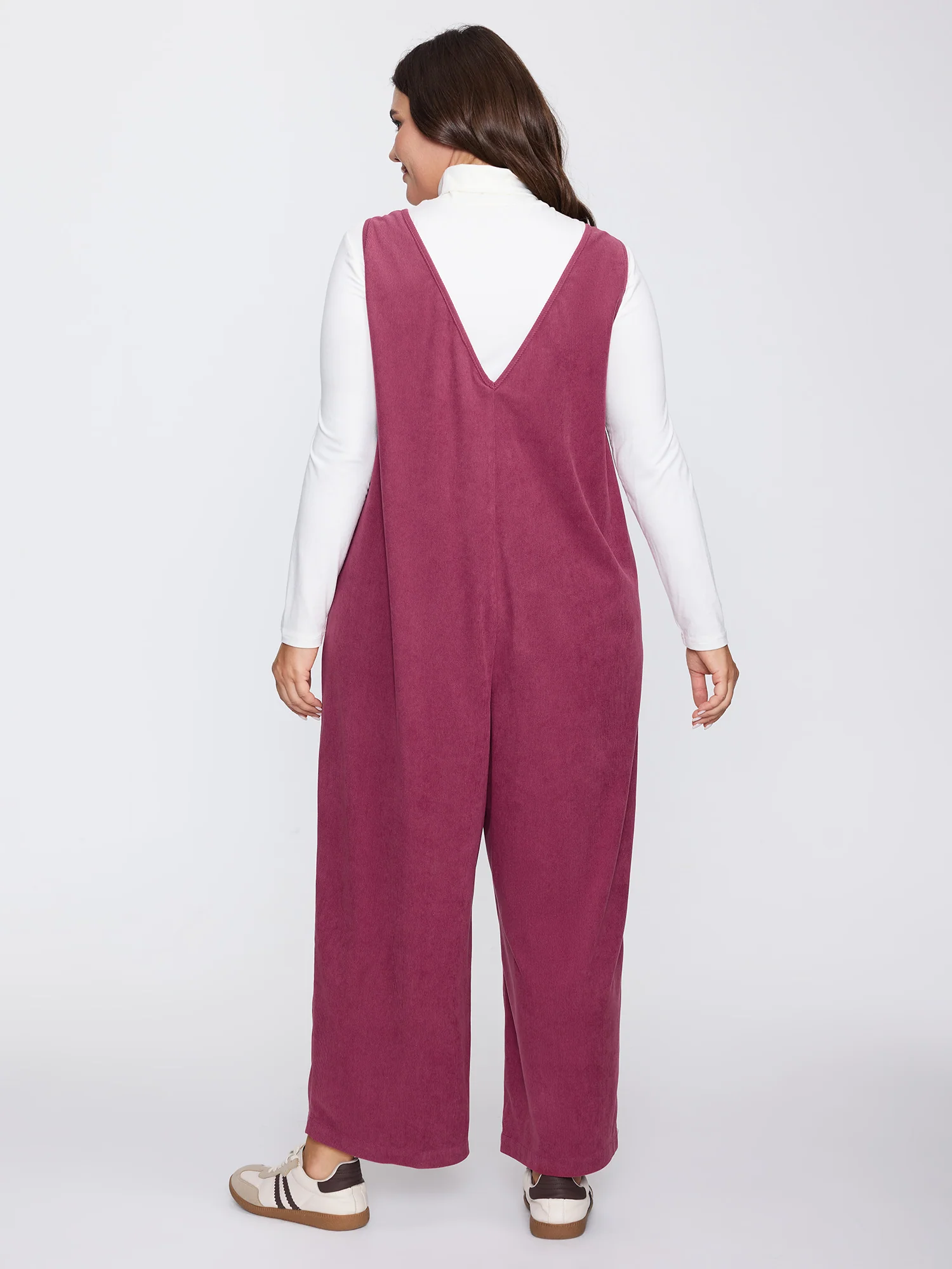 Textured V-Neck Sleeveless Jumpsuit - Image 4