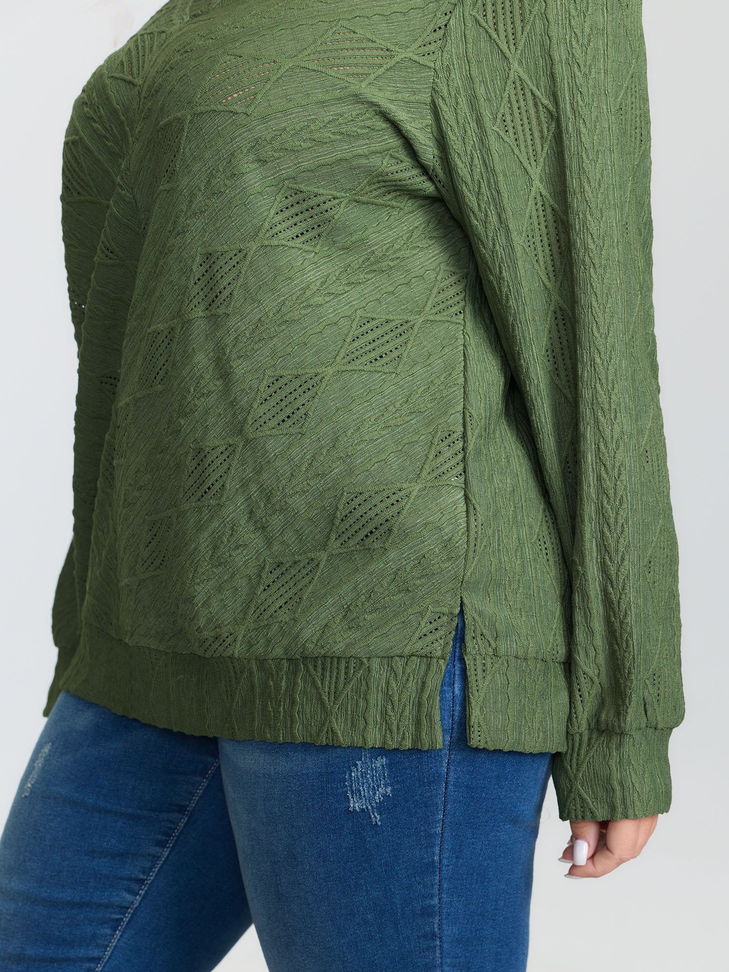 Textured V-Neck Stretchy Hem T-Shirt - Image 4