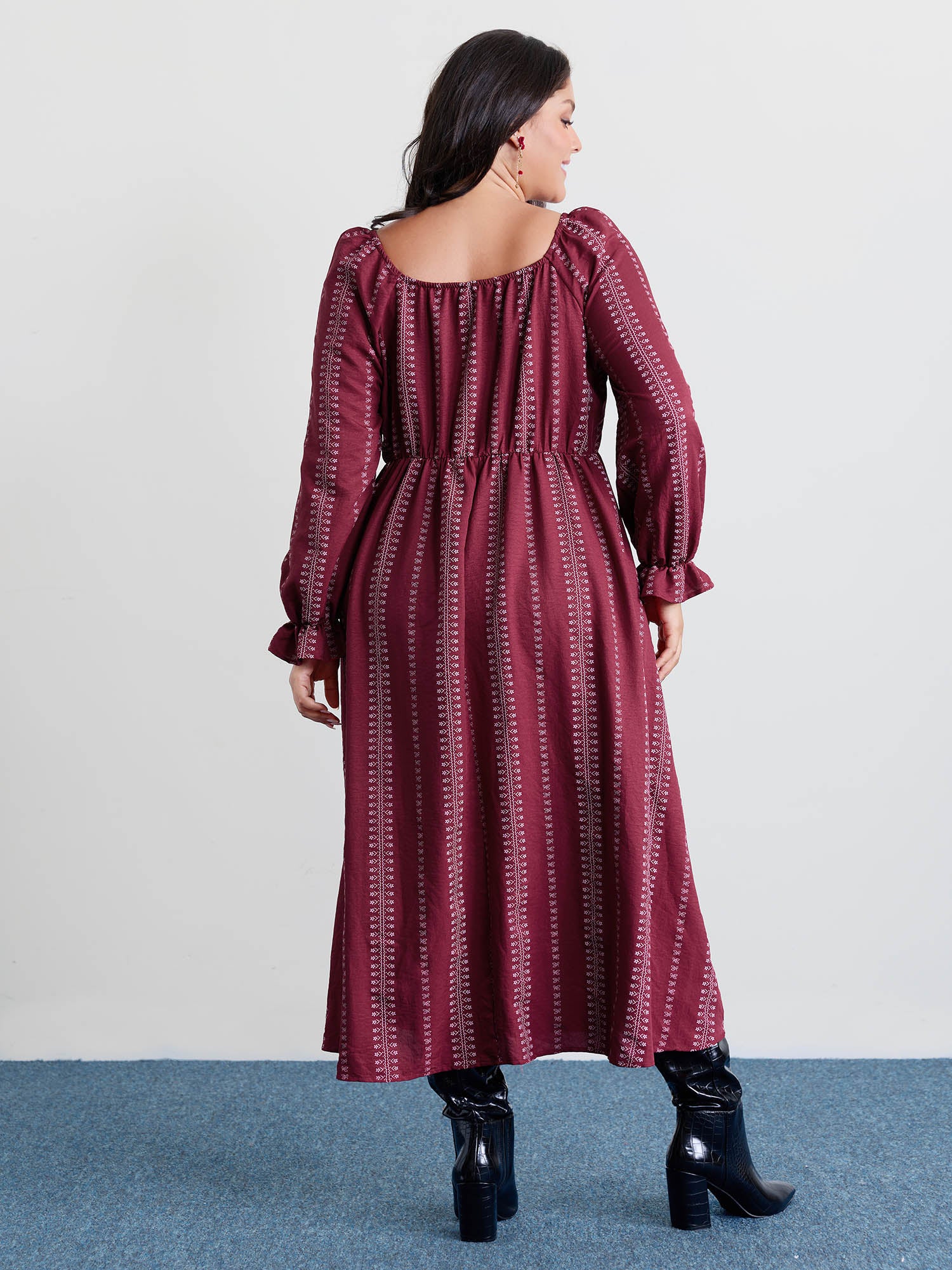 Textured Waist-Defining Square Neck Maxi Dress - Image 5