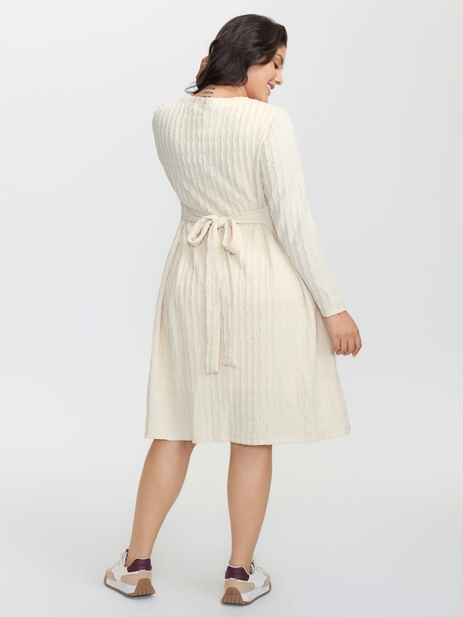 Textured Waist-Tie Stretchy Midi Dress - Image 5