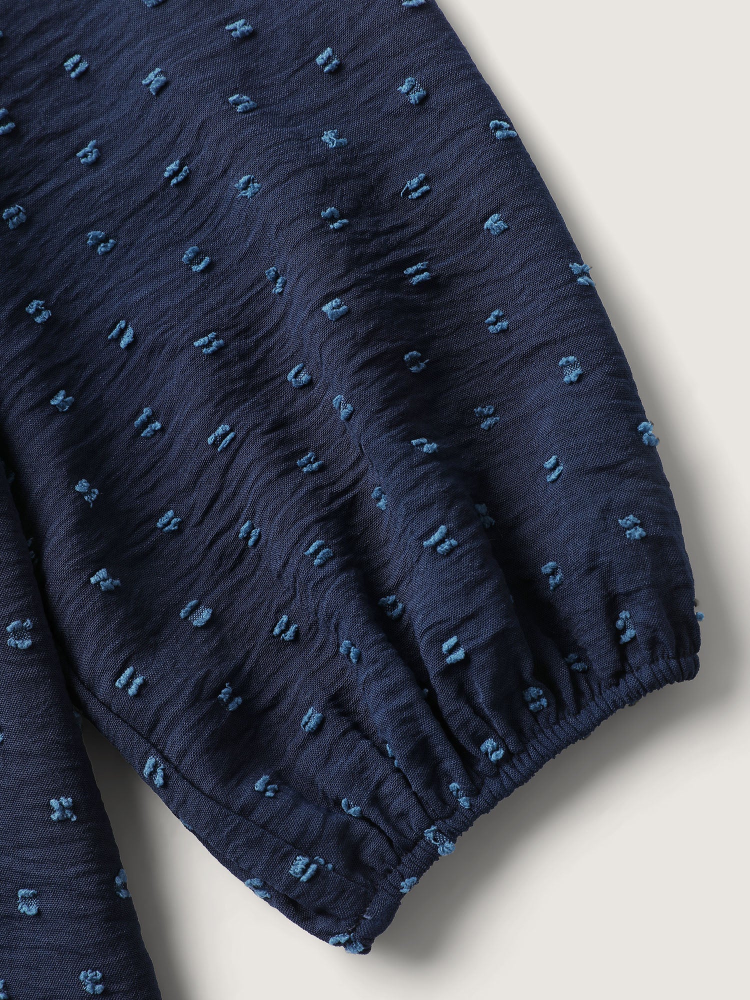Textured Wavy Detail Puffy Sleeve Blouse - Image 6