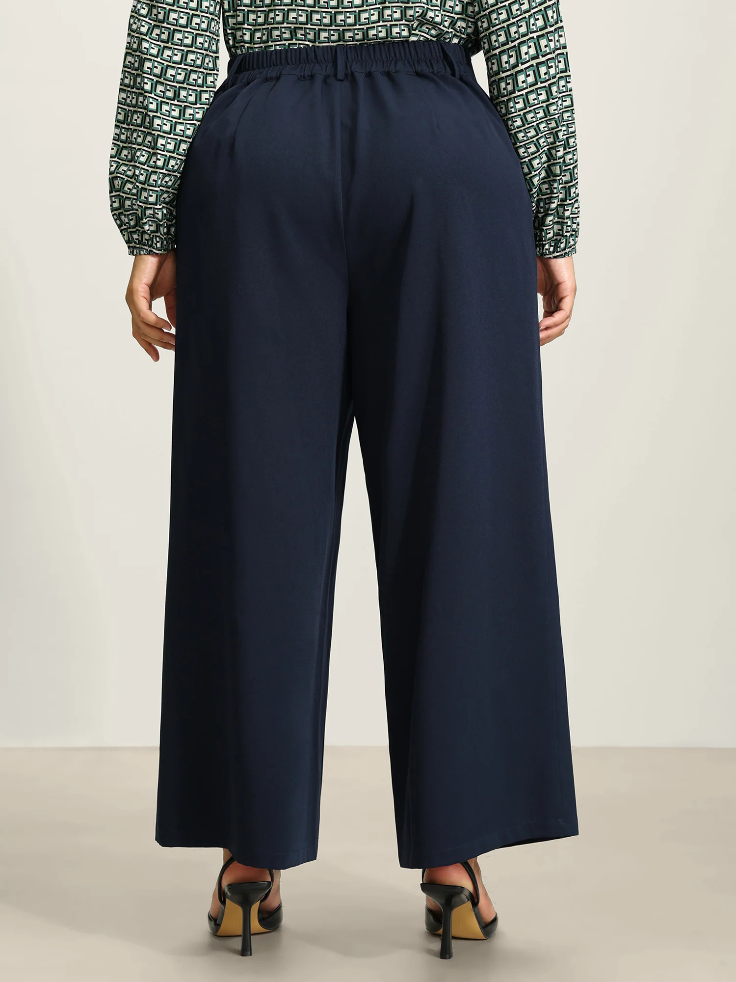 Textured Wide-Leg Button Pants - Image 5