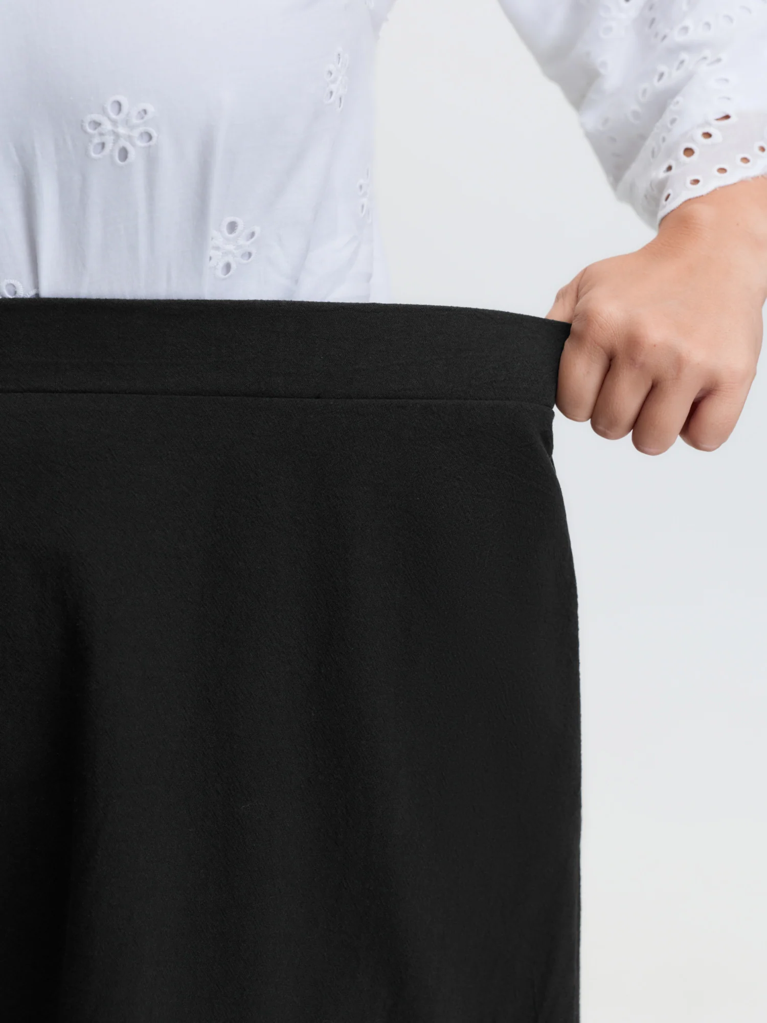 Tiered Solid Contrast Midi Skirt - Image 4