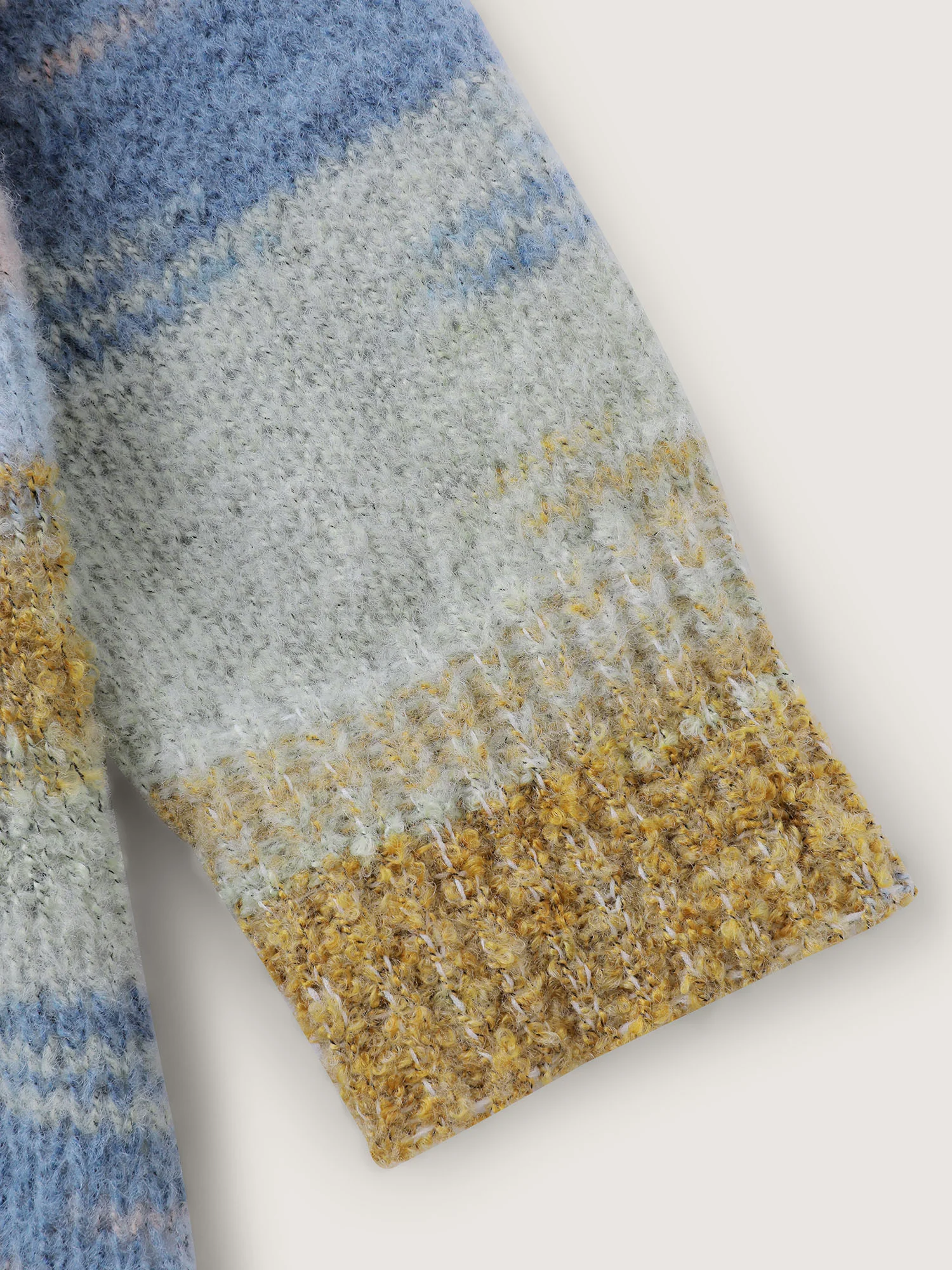 Tissue Textured Color Gradient Pullover - Image 5