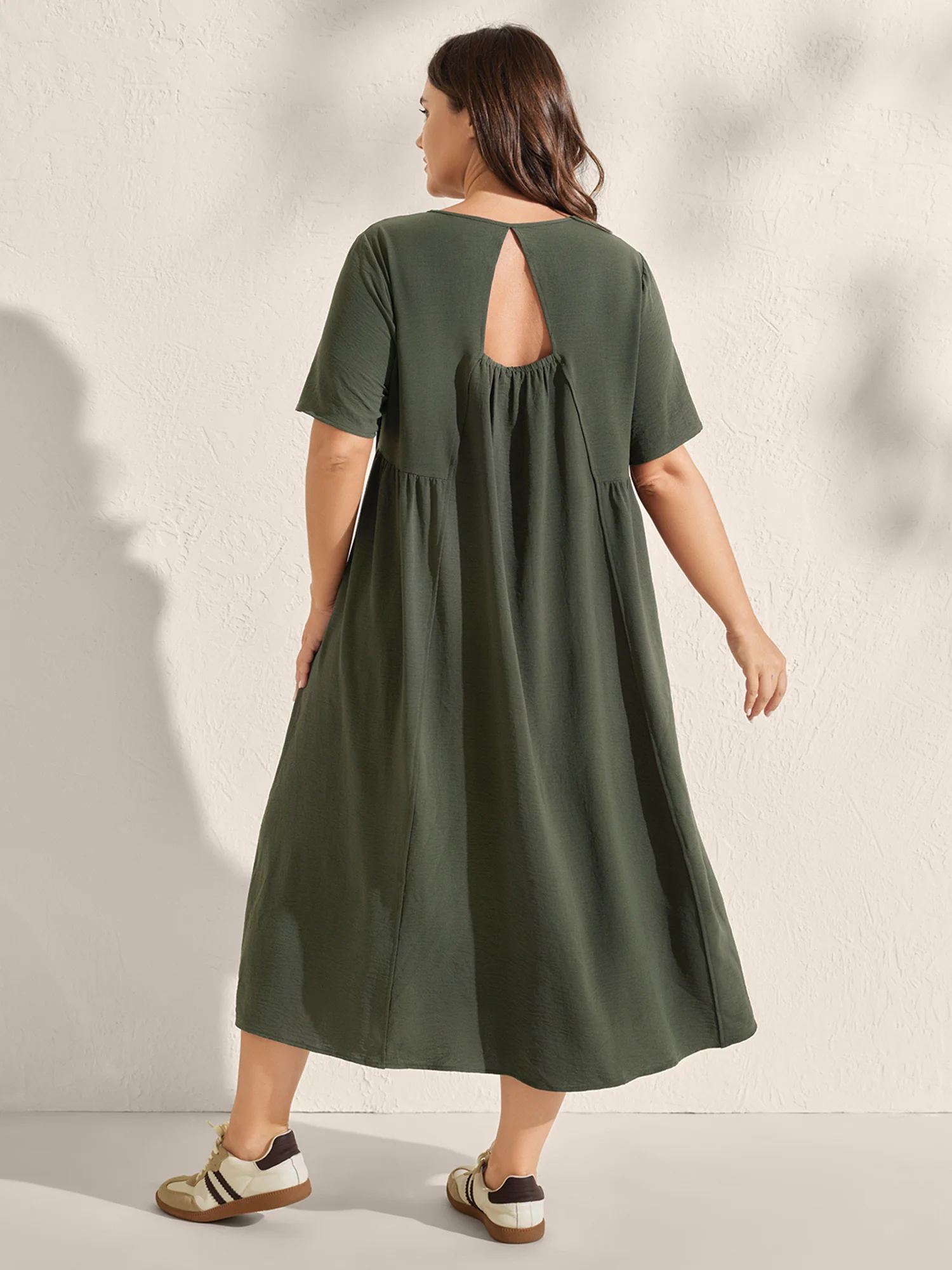Toothpick Pleats Backless Bust Ease Midi Dress - Image 2