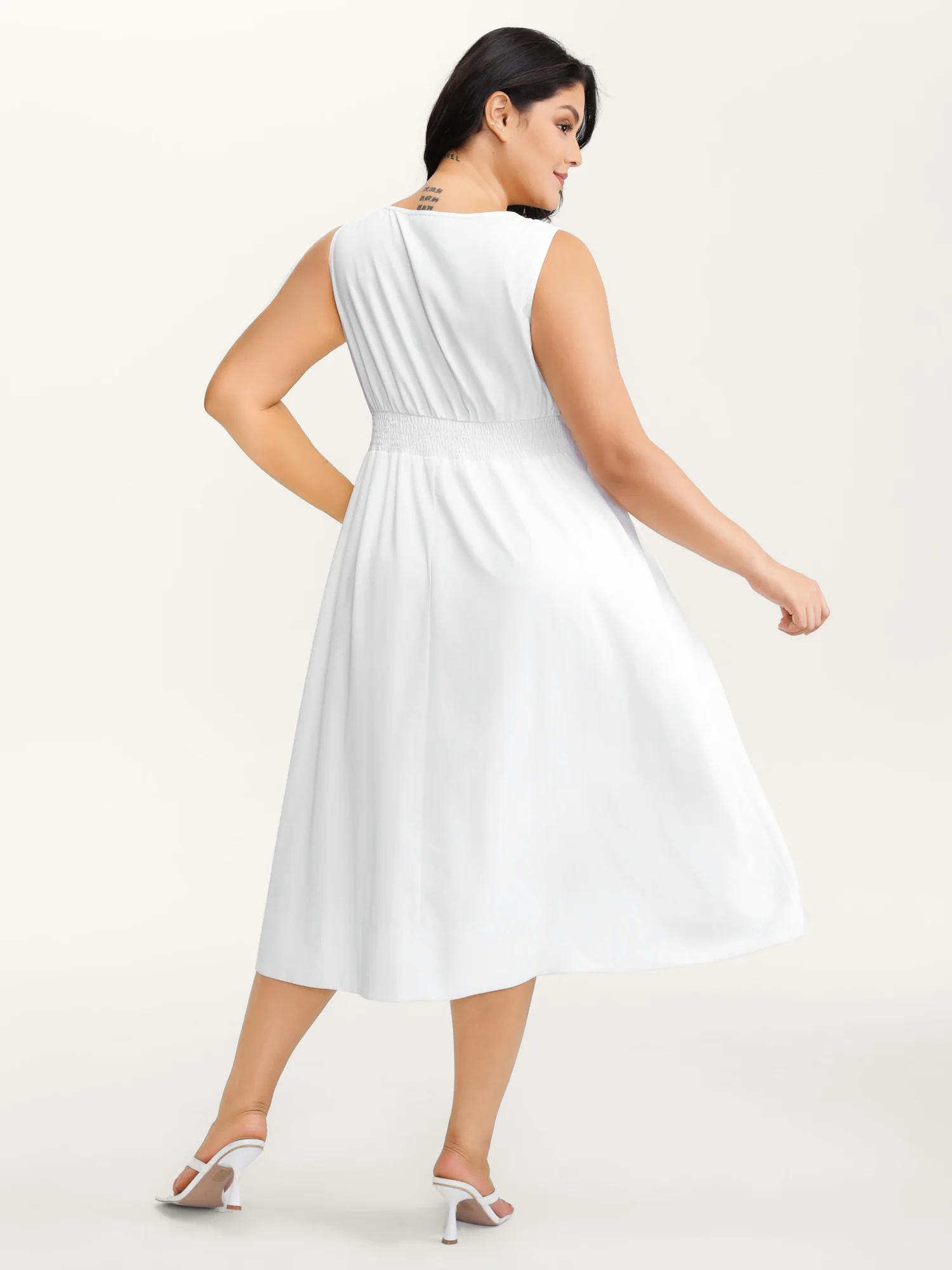 Triangular Cinched-Waist A-Line Midi Dress - Image 5