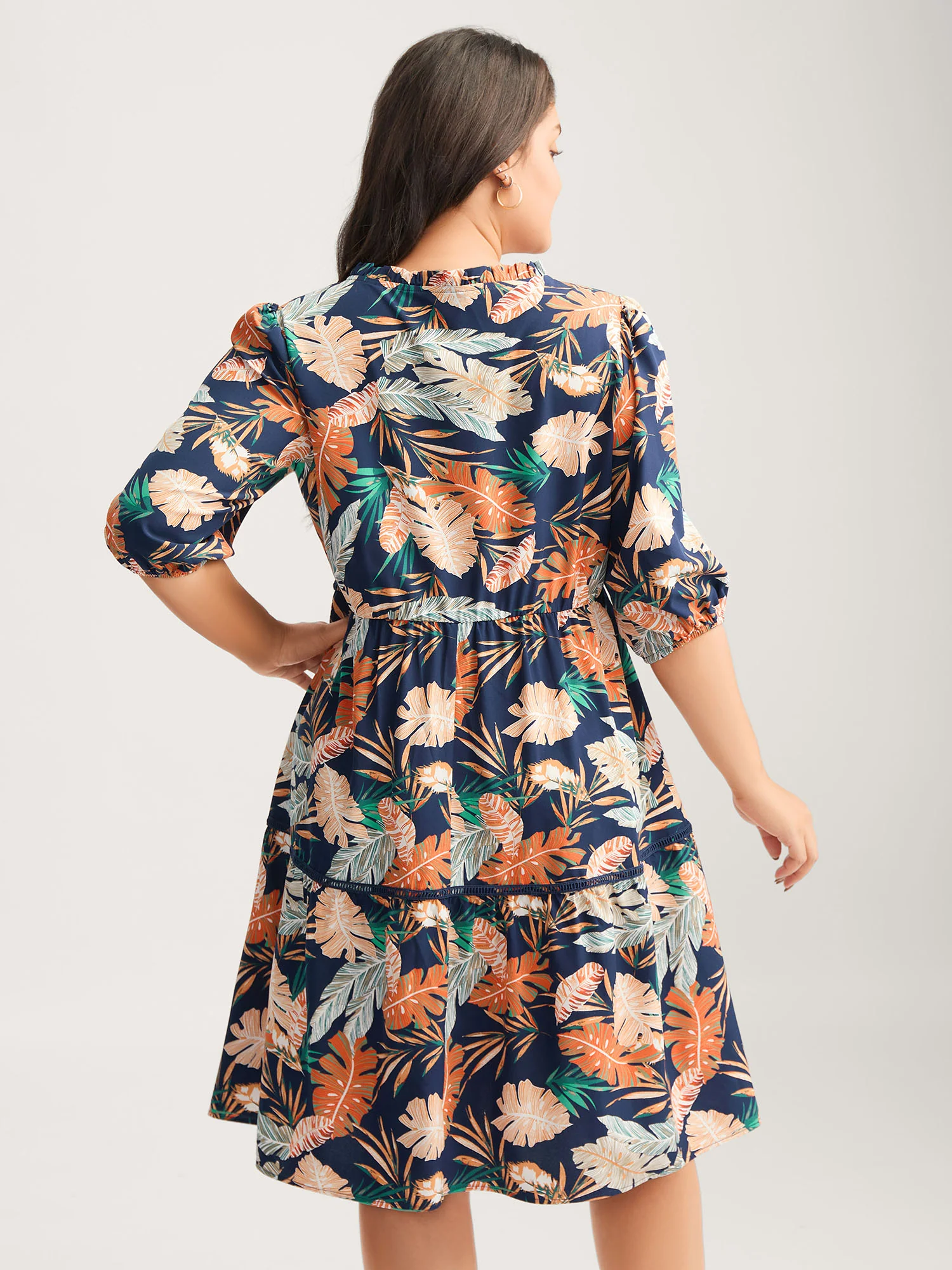 Tropical Leaf Print Lace Stretchy Midi Dress - Image 4