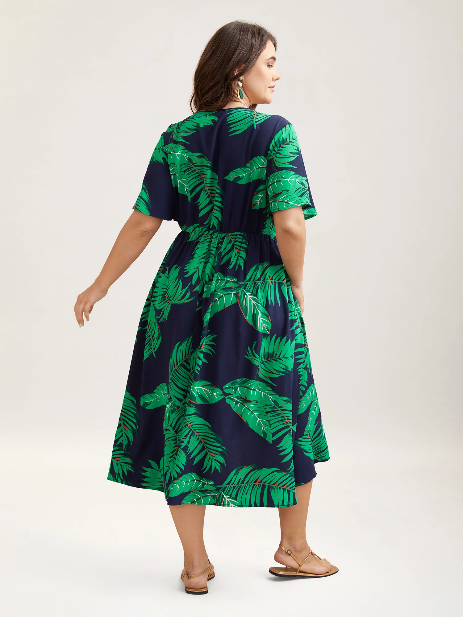 Tropical Leaf Print Surplice Neck Midi Dress - Image 4