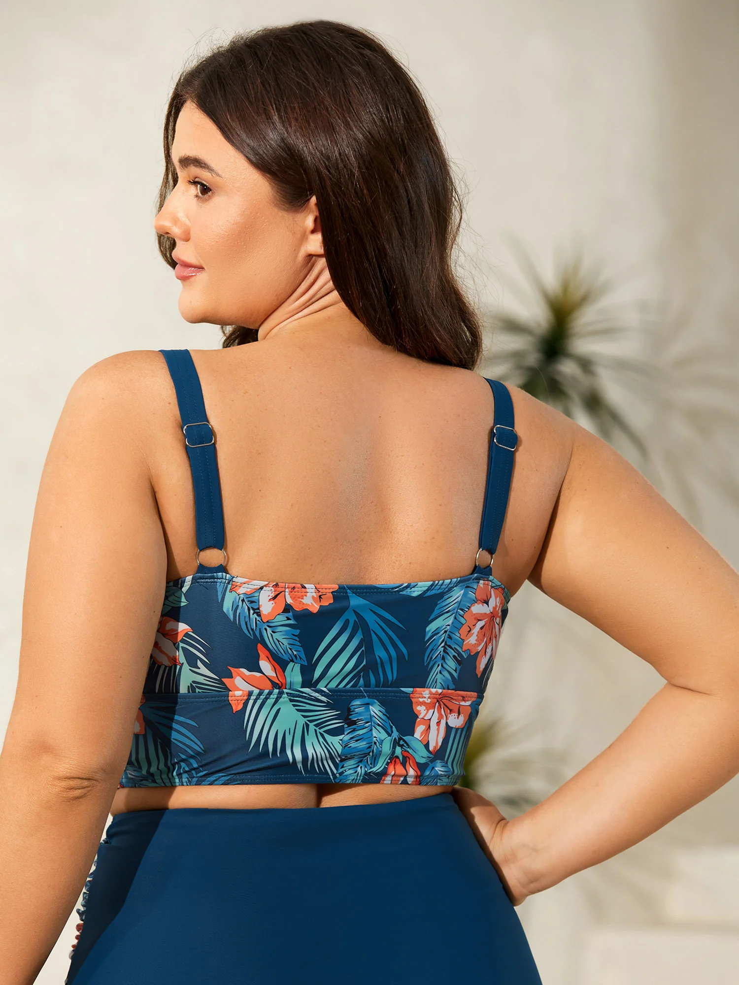 Tropical Print Ruched Spliced Bikini Top - Image 2
