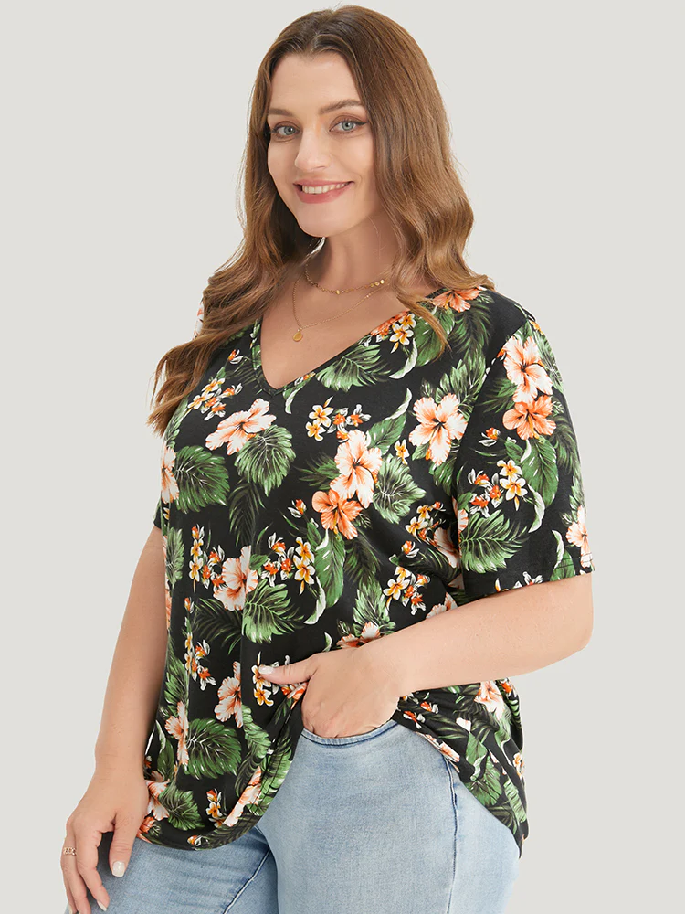 Tropical Print V Neck T-shirt - Image 3