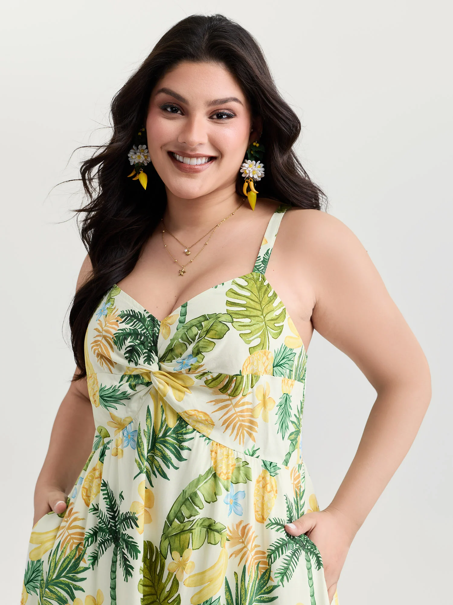 Tropical Vacation-Ready Ruched Midi Dress - Image 2