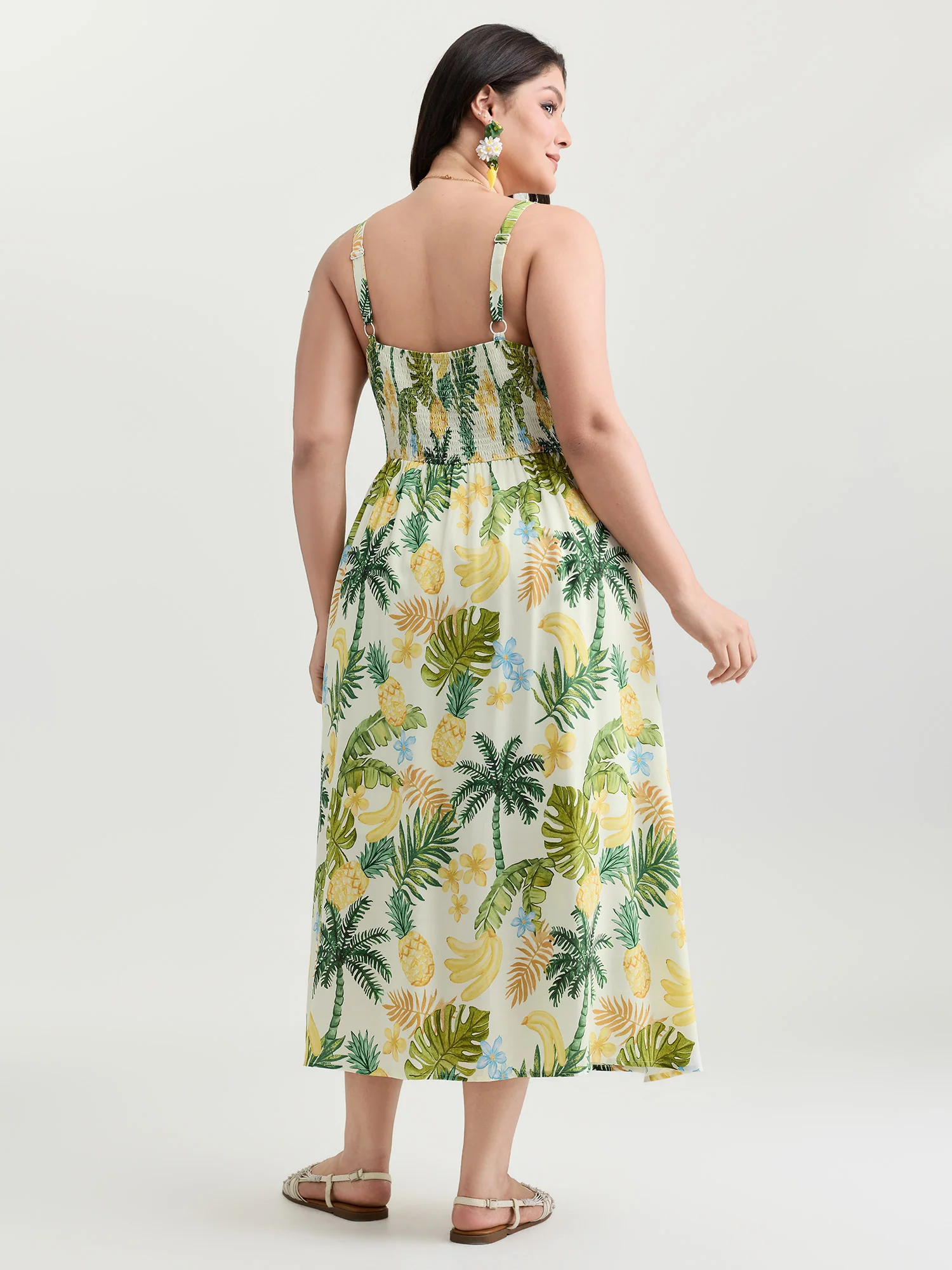 Tropical Vacation-Ready Ruched Midi Dress - Image 4