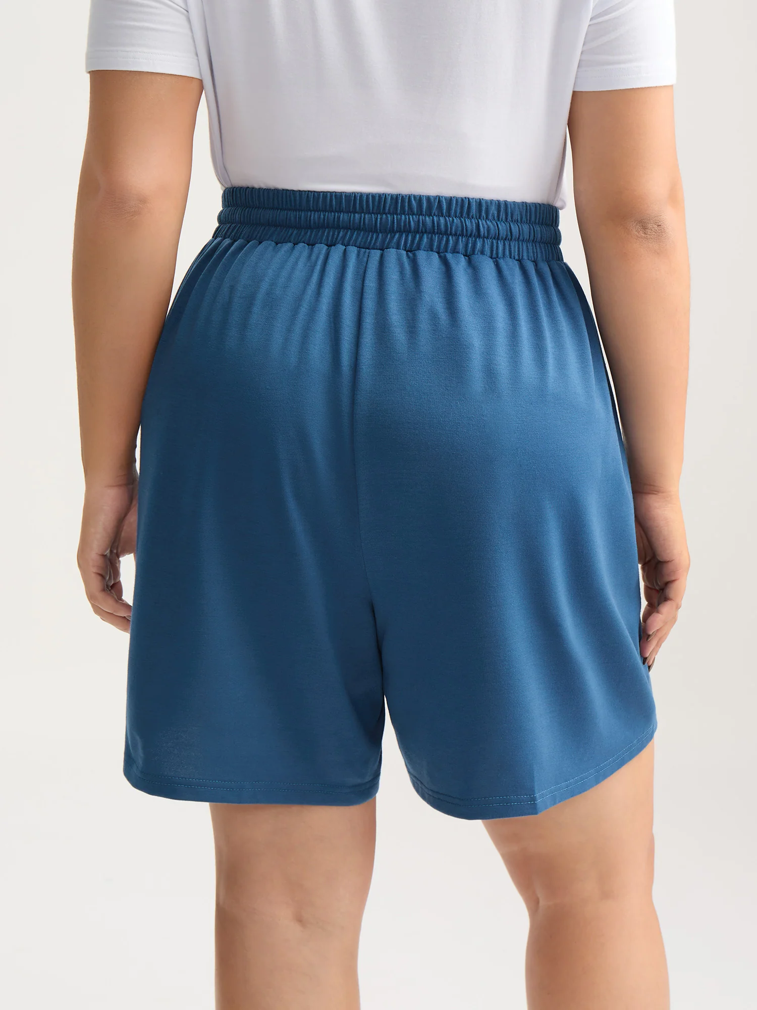 Turtle Print Drawstring Straight-Leg Shorts - Image 5