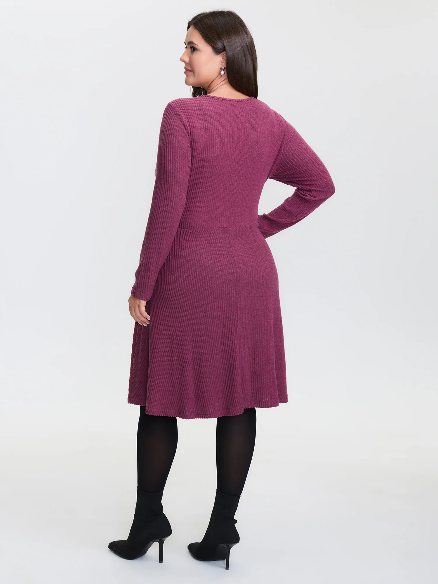 Twist Bodice Ribbed V-Neck Midi Dress - Image 4