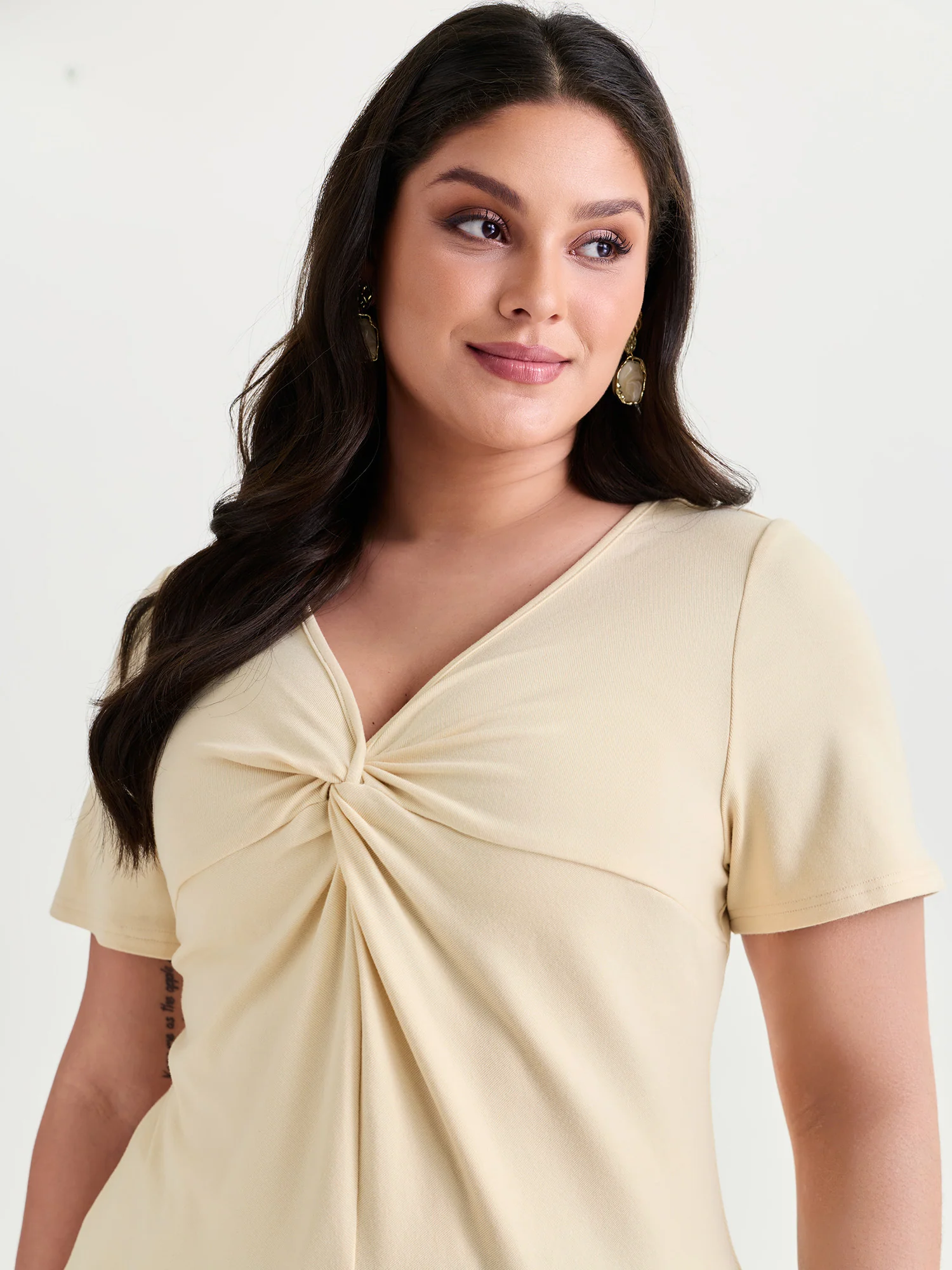 Twist Front V-Neck Fitted Solid Top - Image 2