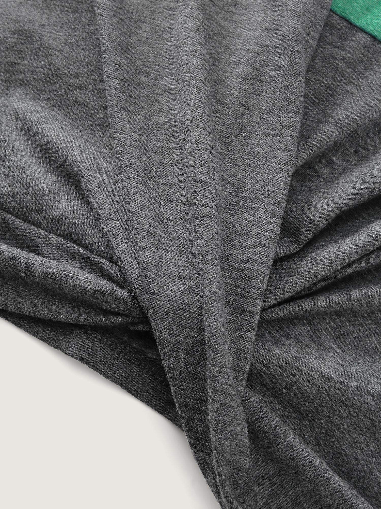 Twisted Hem Colorblock Heather T-Shirt - Image 7