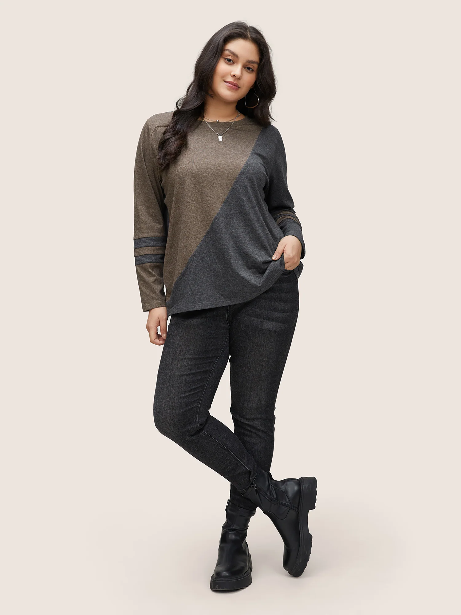 Two Tone Contrast Round Neck T-shirt - Image 3