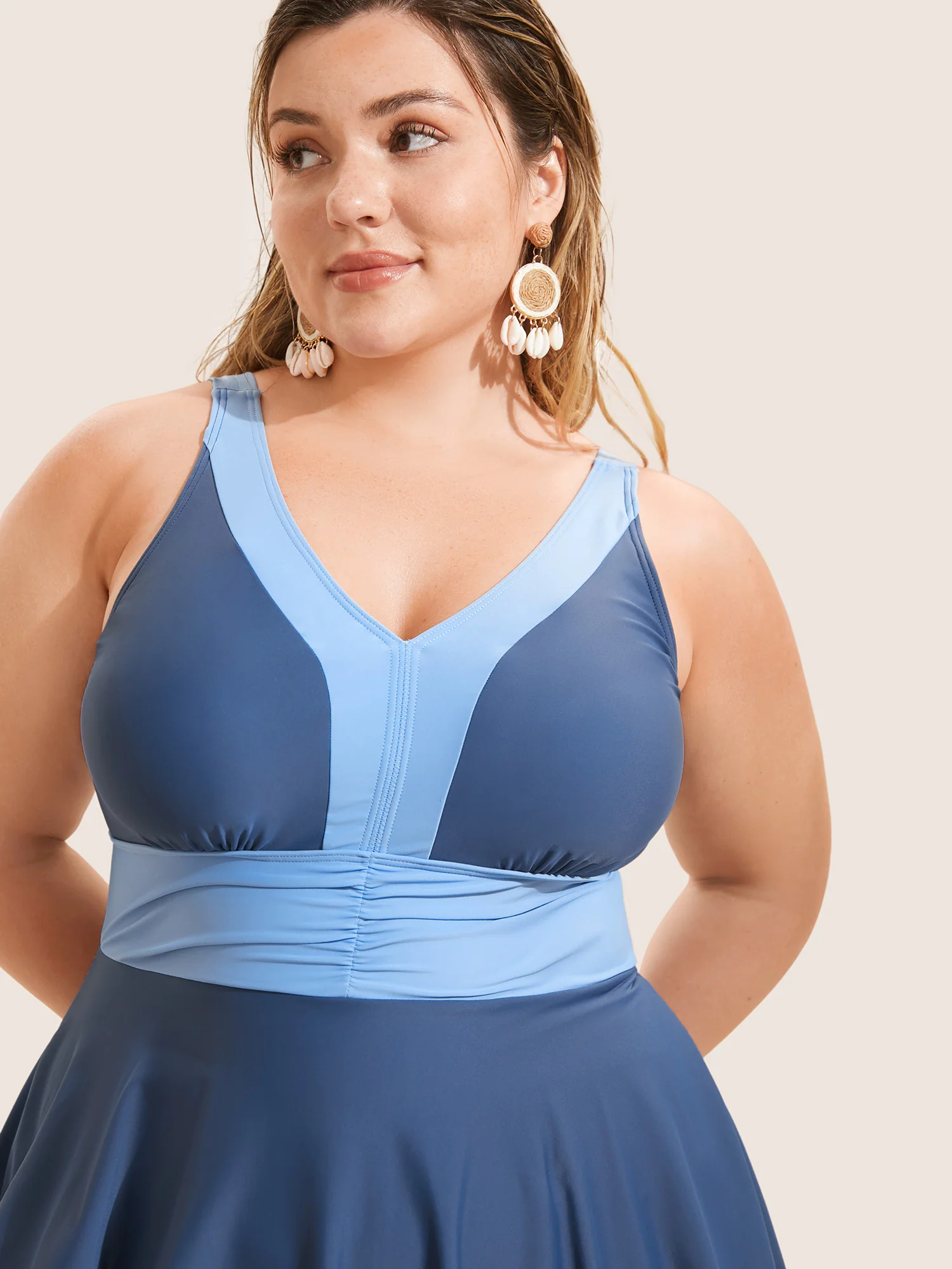 Two Tone Patchwork Gathered Swim Dress - Image 4