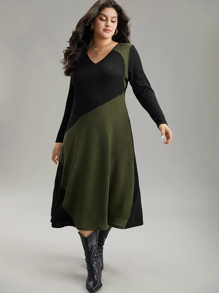Two Tone Patchwork V Neck Dress - Image 10