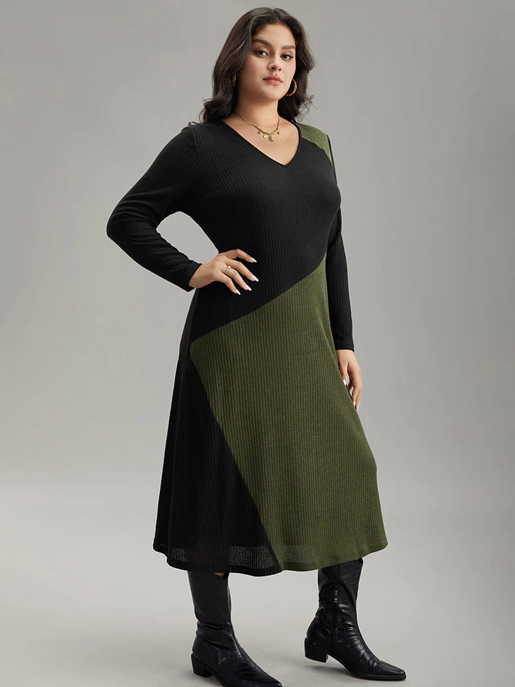 Two Tone Patchwork V Neck Dress - Image 9