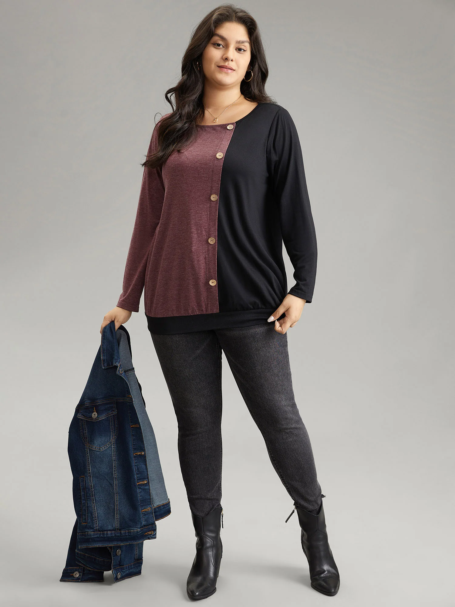 Two Tone Round Neck Button Detail T-shirt - Image 4