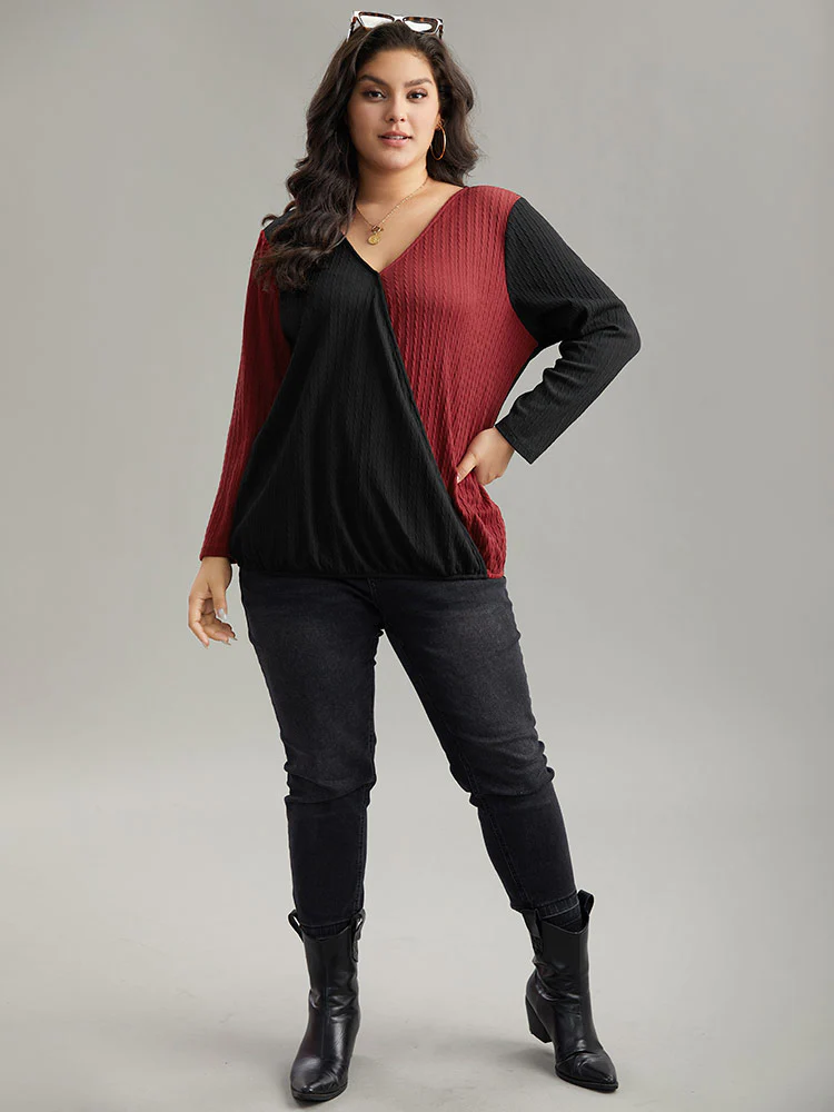 Two Tone Textured V Neck T-shirt - Image 4