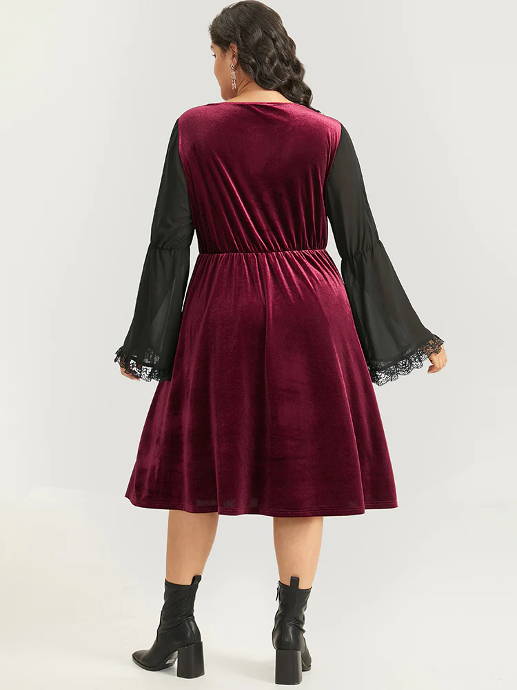 Halloween Two Tone Velvet Ruched Lace Panel Bell Sleeve Dress - Image 4