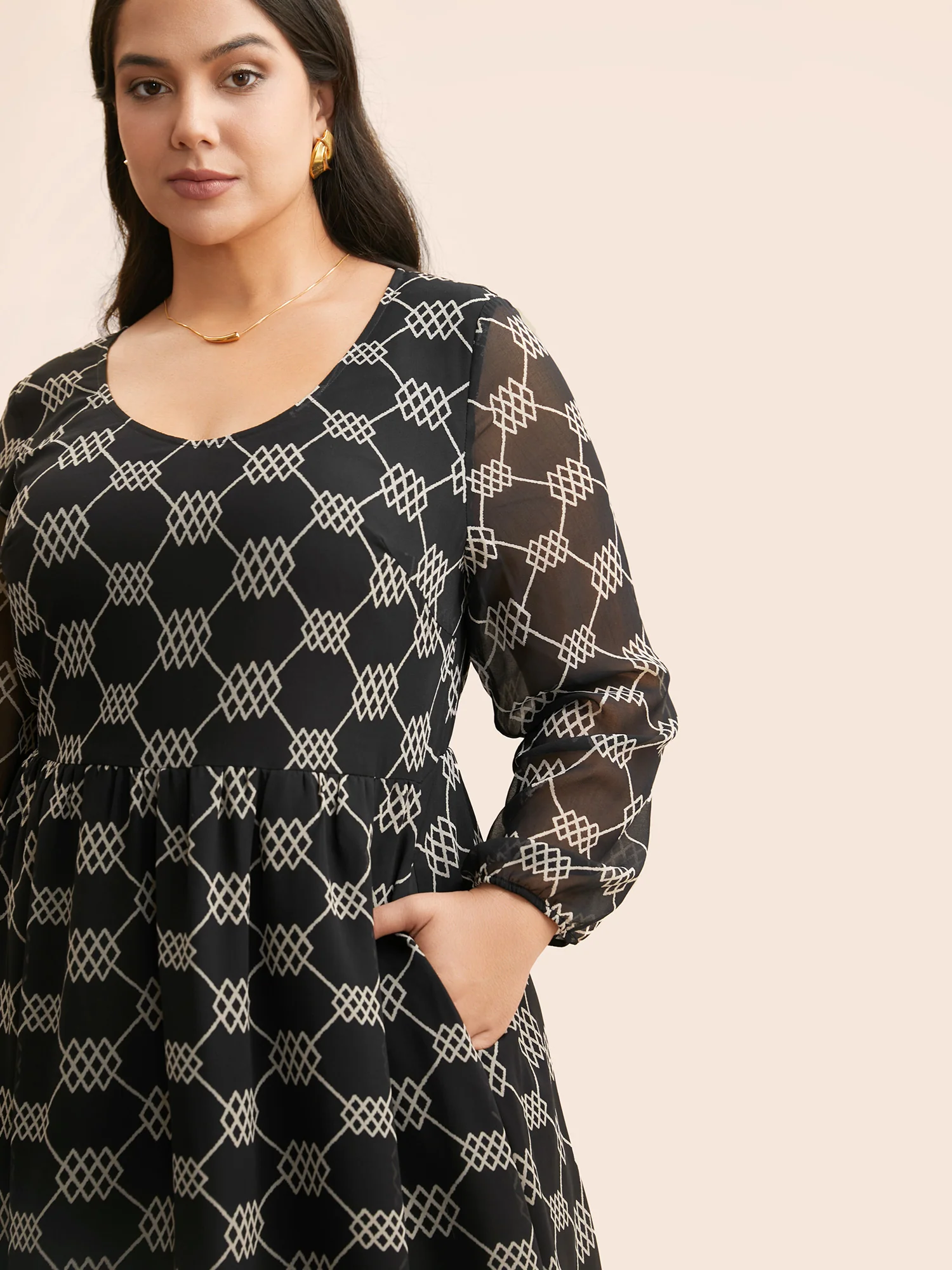 U Neck Geometric Mesh Dress - Image 2