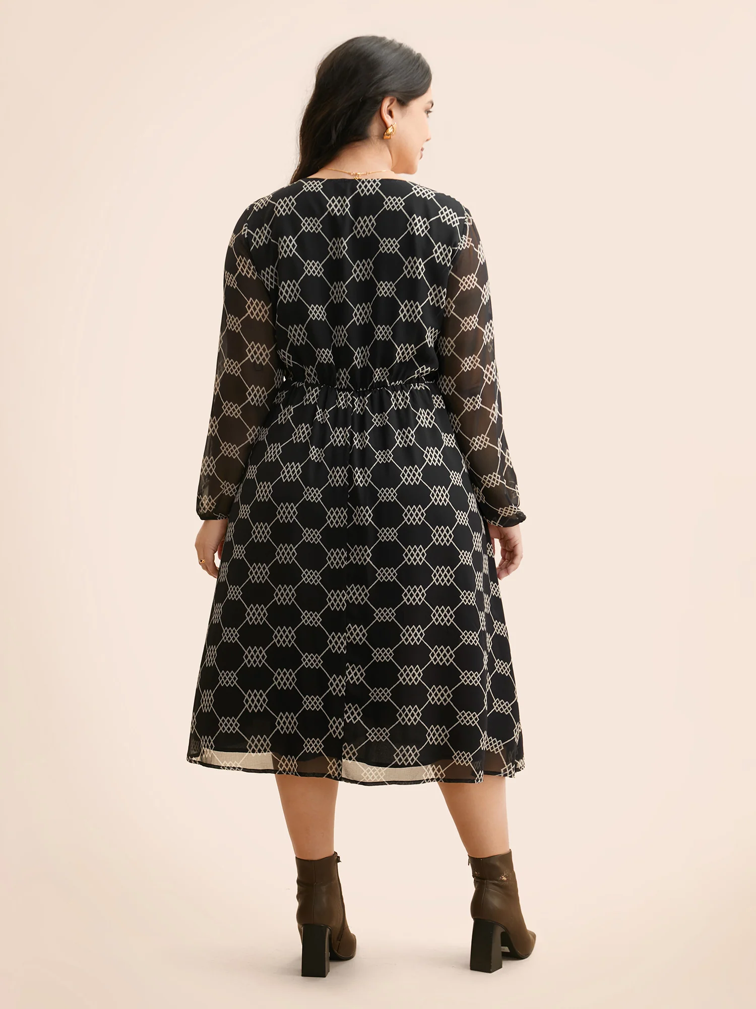 U Neck Geometric Mesh Dress - Image 4