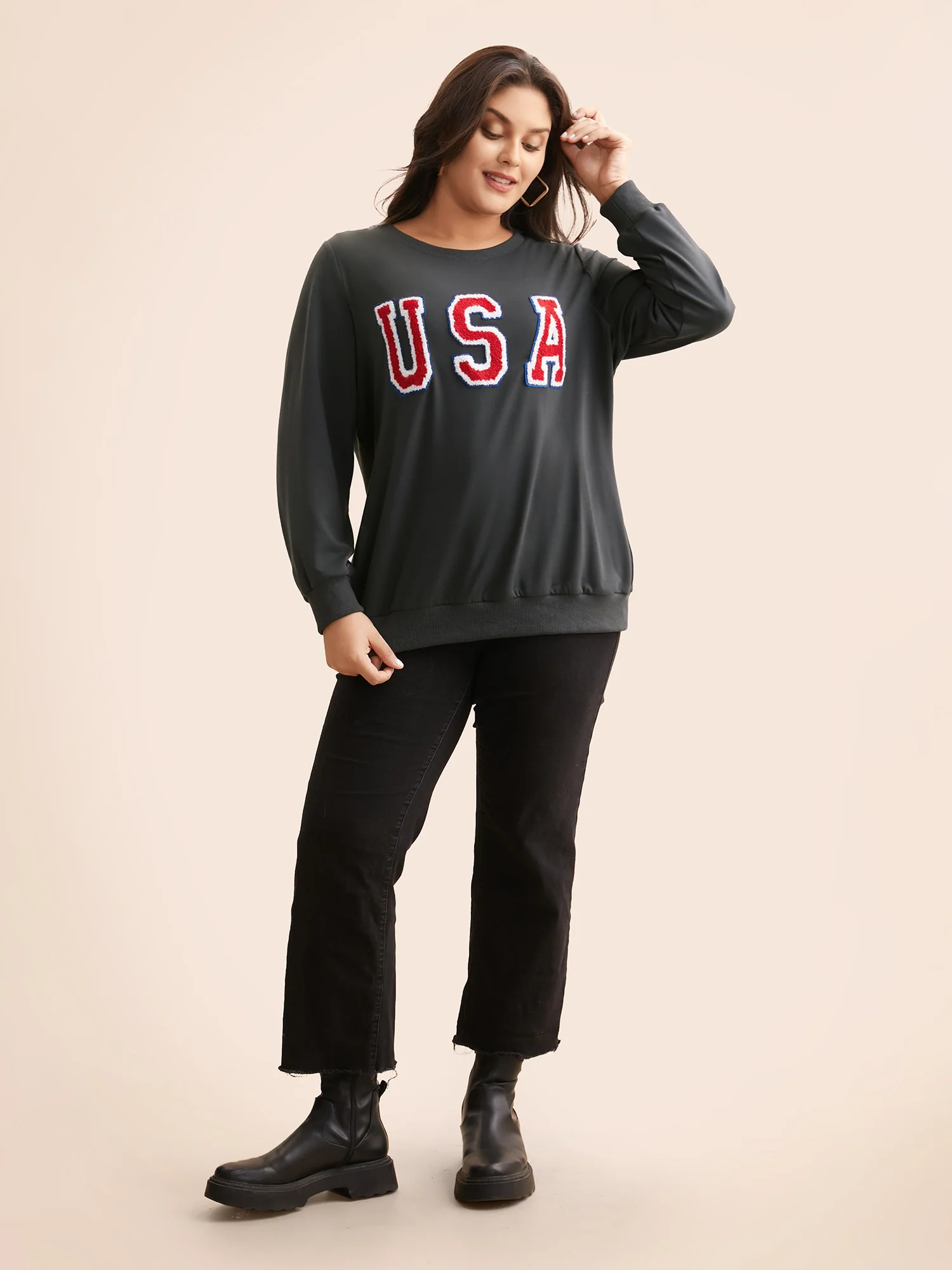 USA Embroidered Patch Round Neck Sweatshirt - Image 3