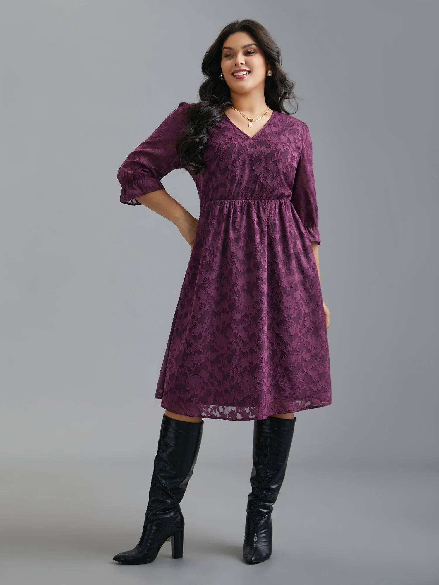 V Neck Burn-out Fabric Midi Dress - Image 3