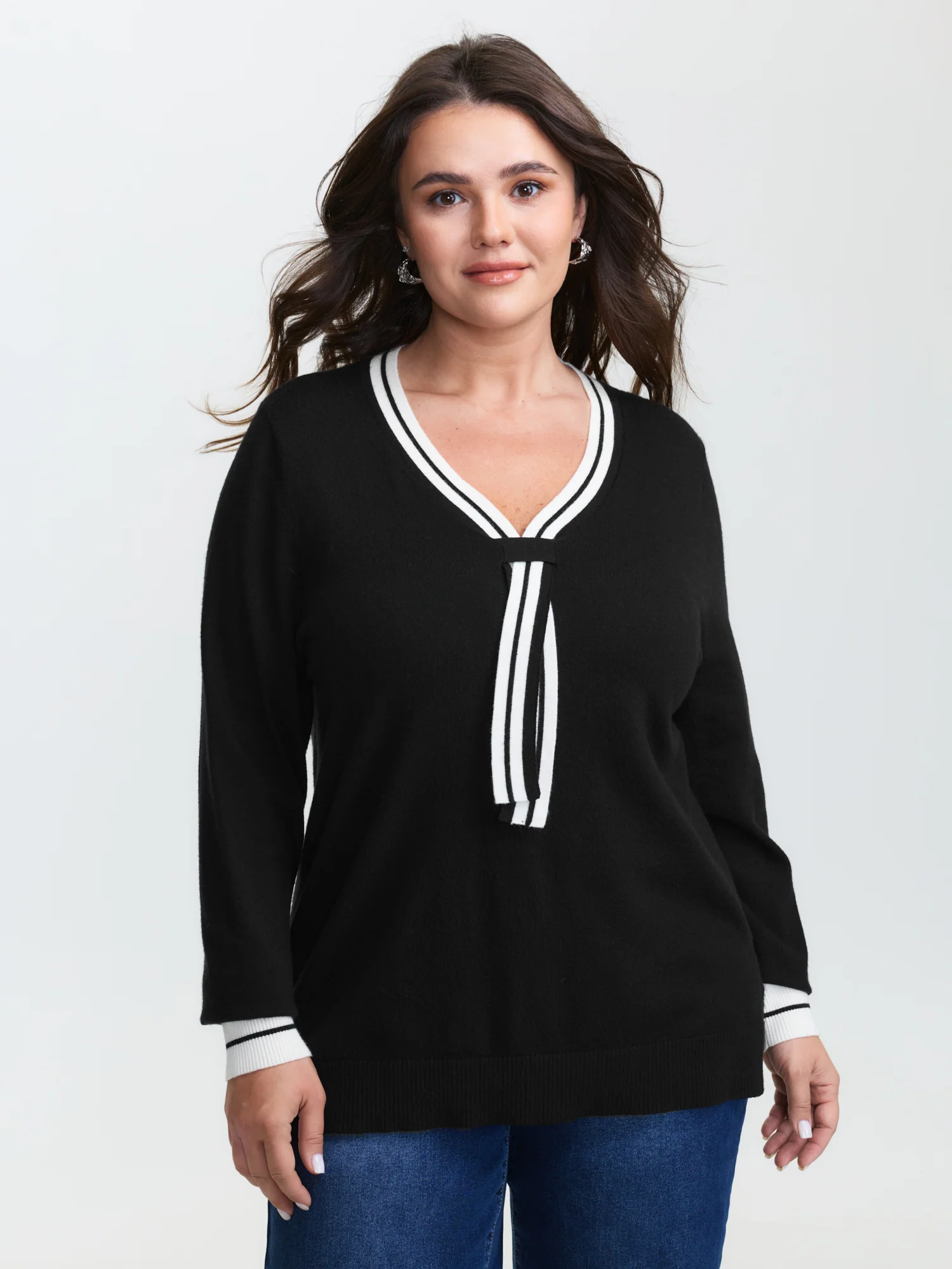 V-Neck Contrast Long Sleeve Pullover - Image 2
