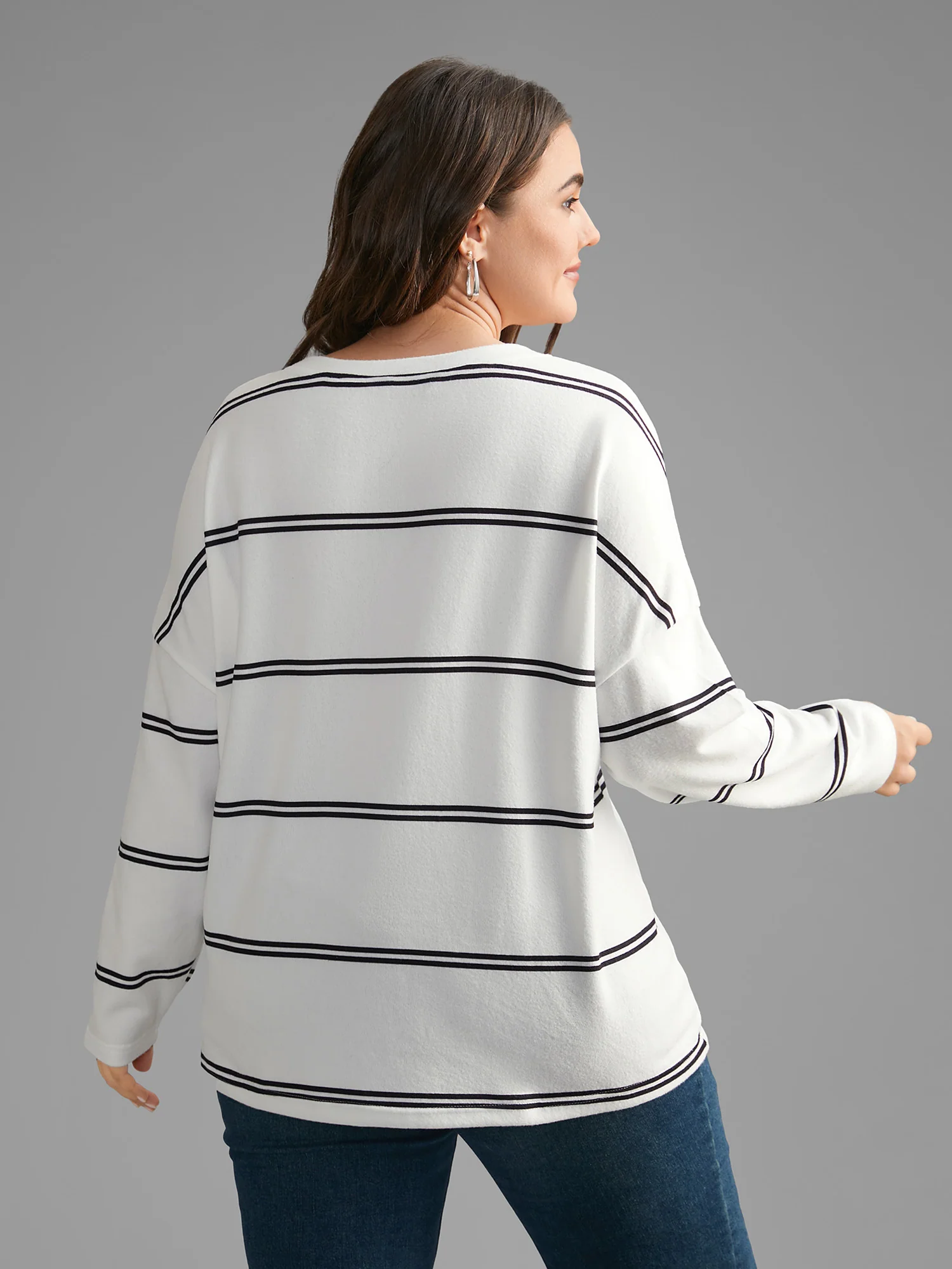 V Neck Contrast Striped Drop Shoulder T-shirt - Image 5